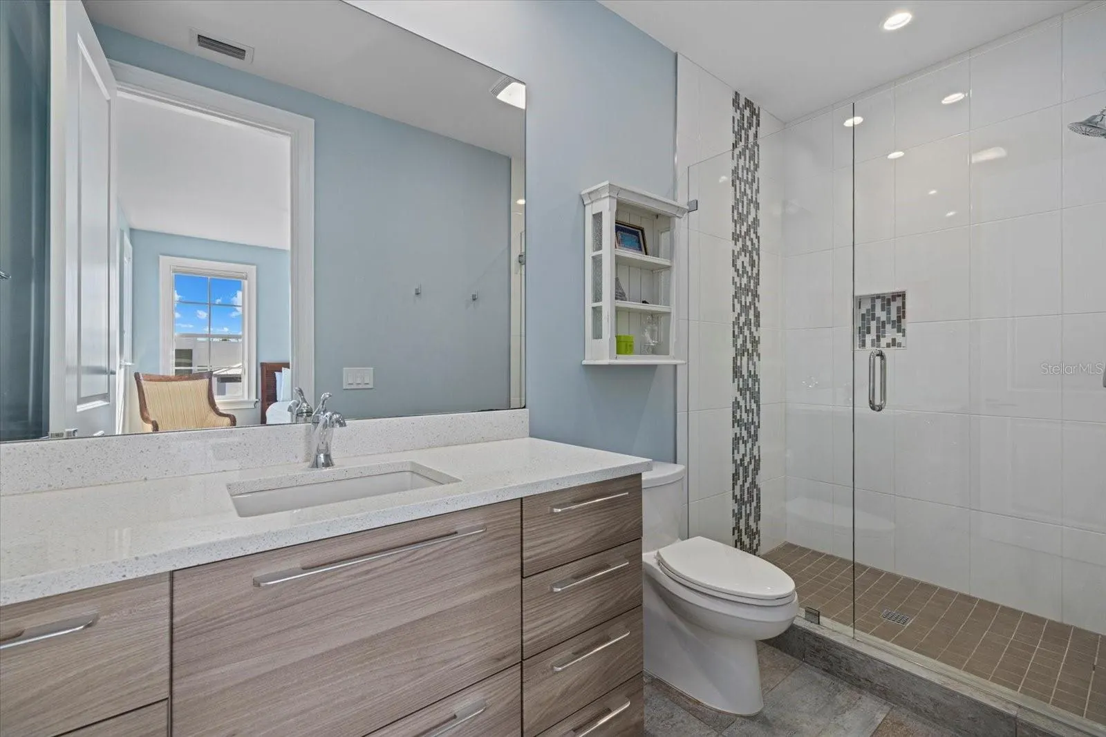 5246 AVENIDA DEL MARE