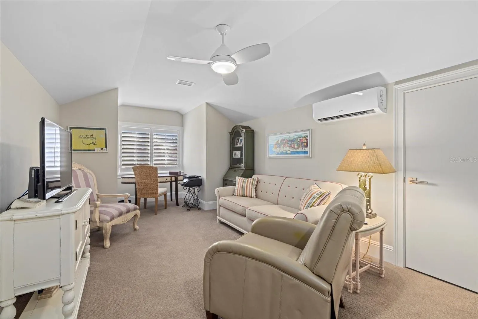 5246 AVENIDA DEL MARE