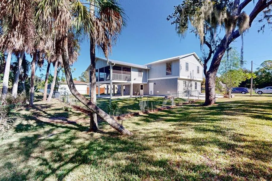 4207 5TH AVE W
