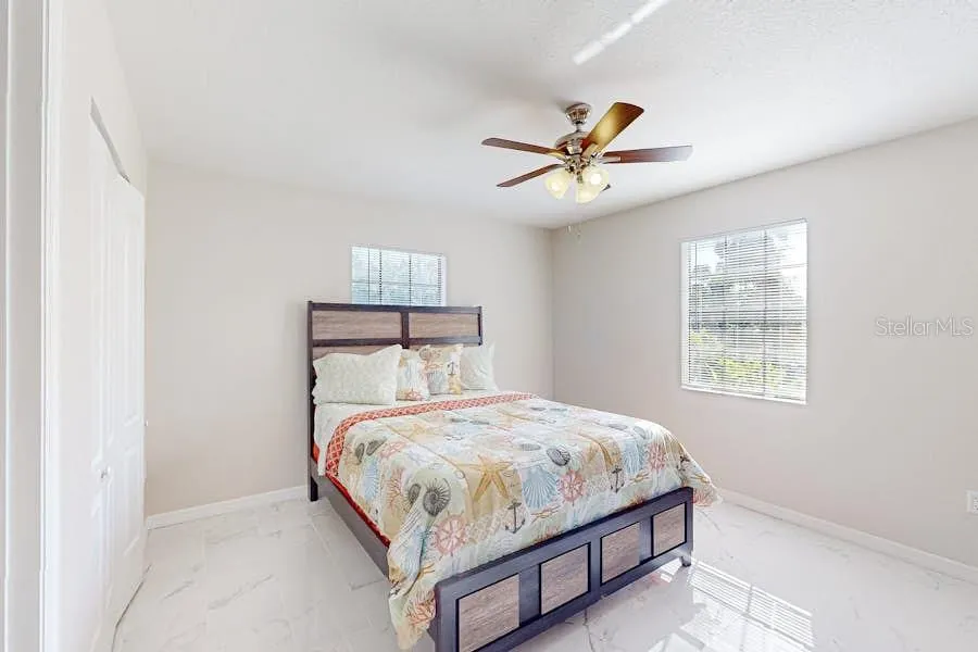 4207 5TH AVE W