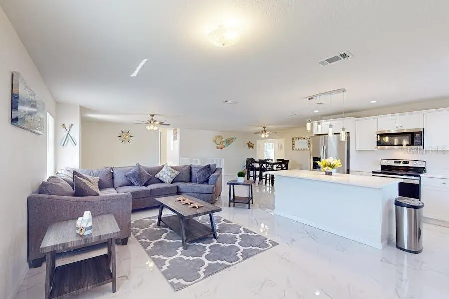 4207 5TH AVE W