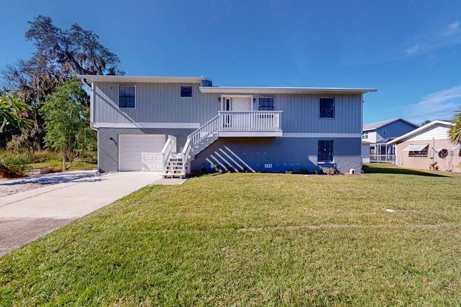 4207 5TH AVE W