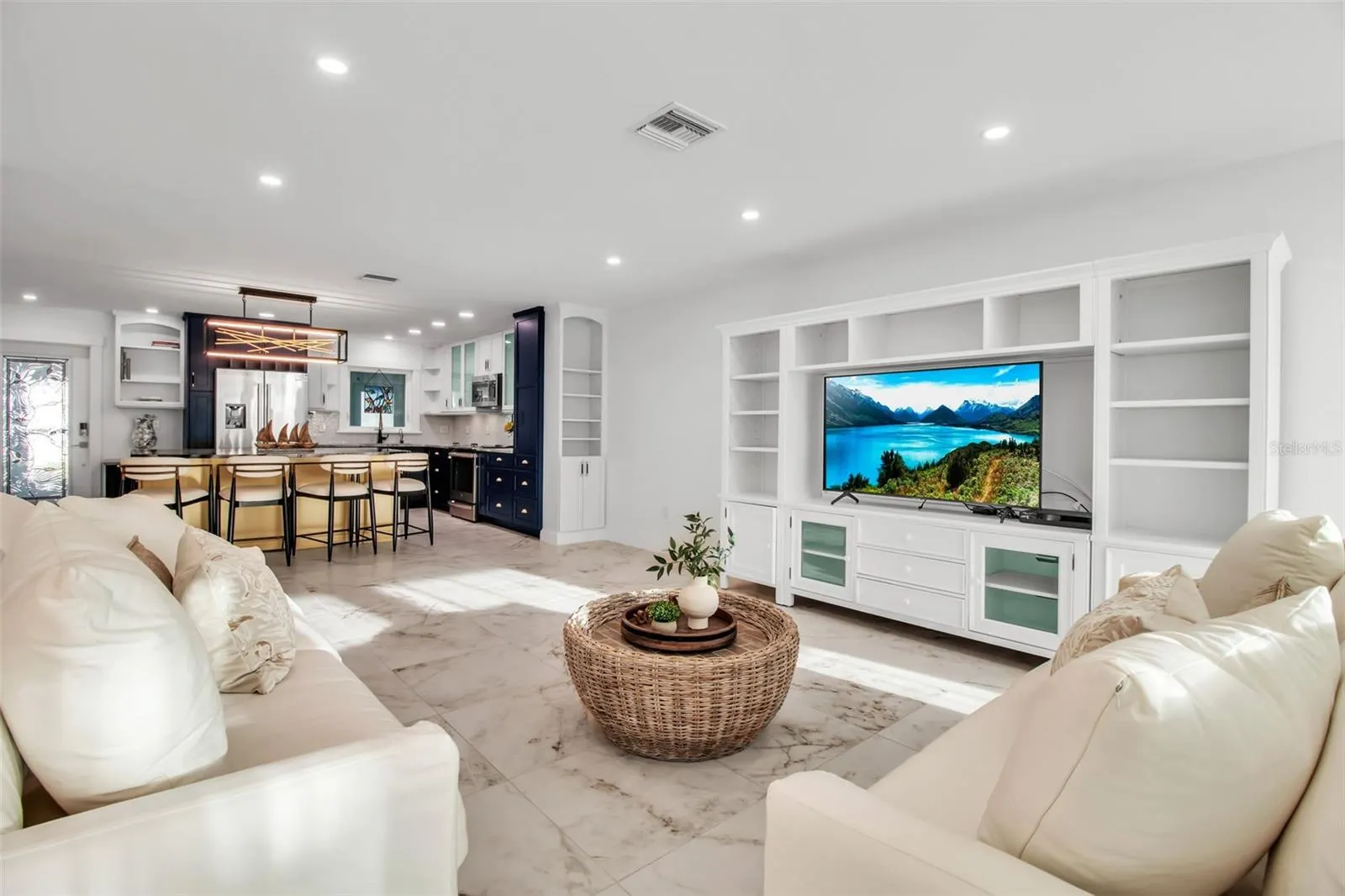 602 FAIR WINDS DR #602, #602