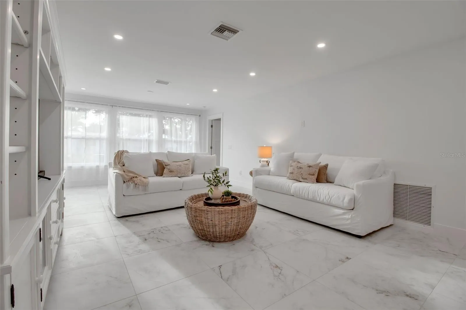 602 FAIR WINDS DR #602, #602