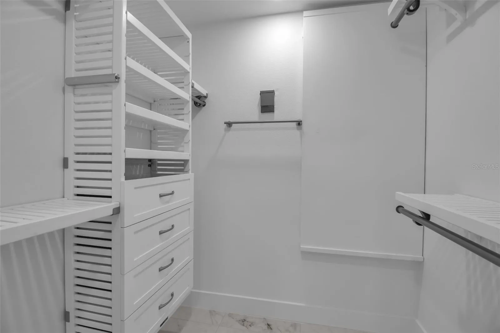 602 FAIR WINDS DR #602, #602