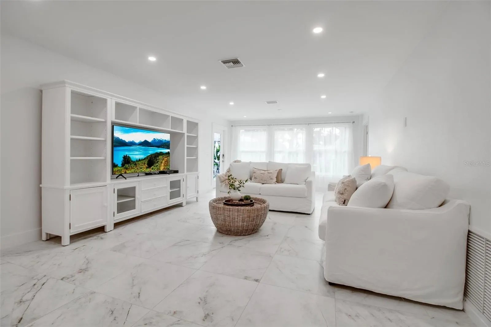 602 FAIR WINDS DR #602, #602