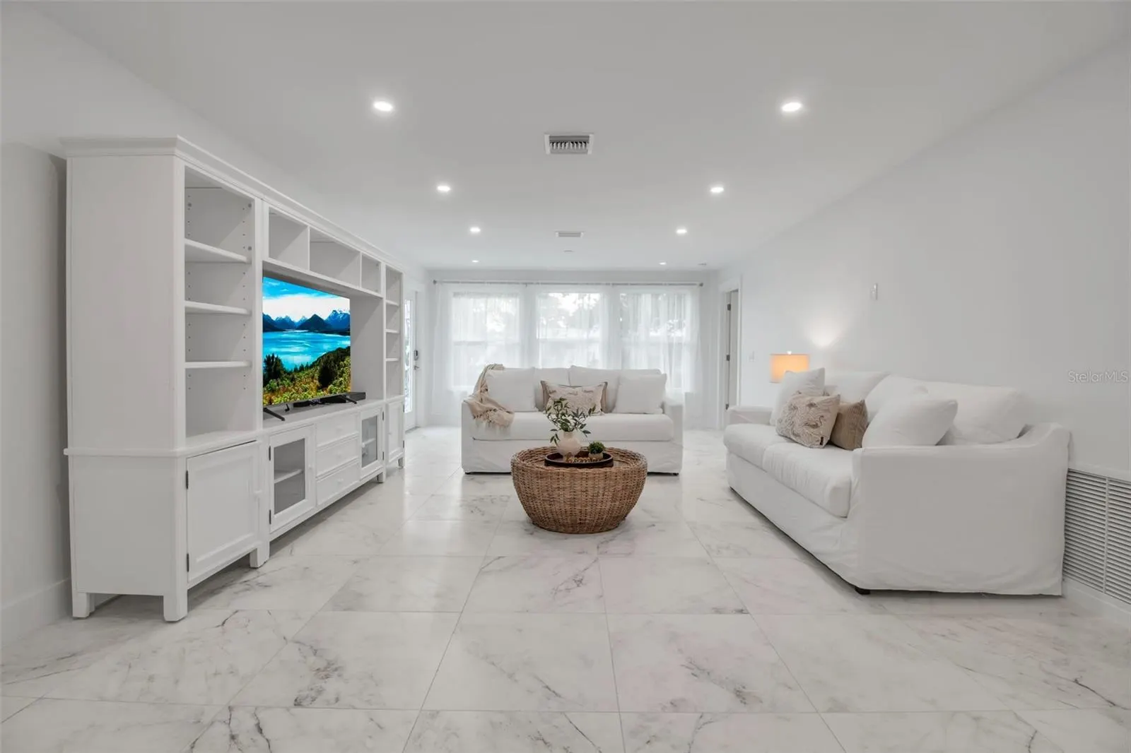 602 FAIR WINDS DR #602, #602