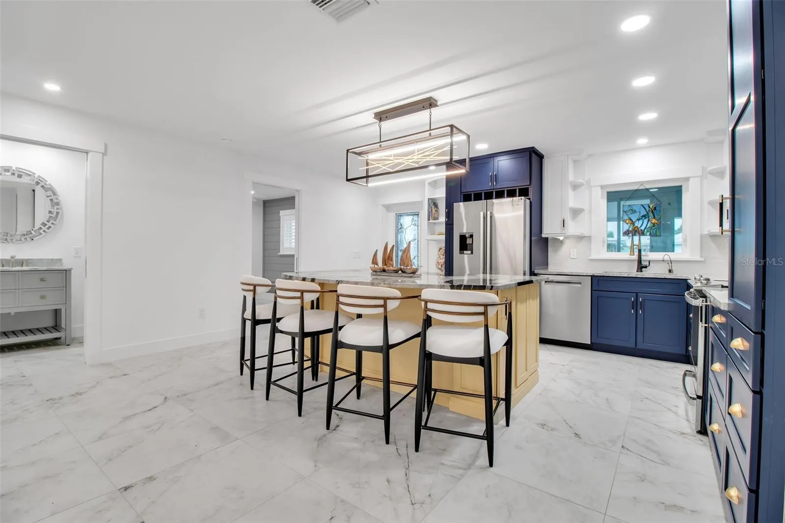 602 FAIR WINDS DR #602, #602