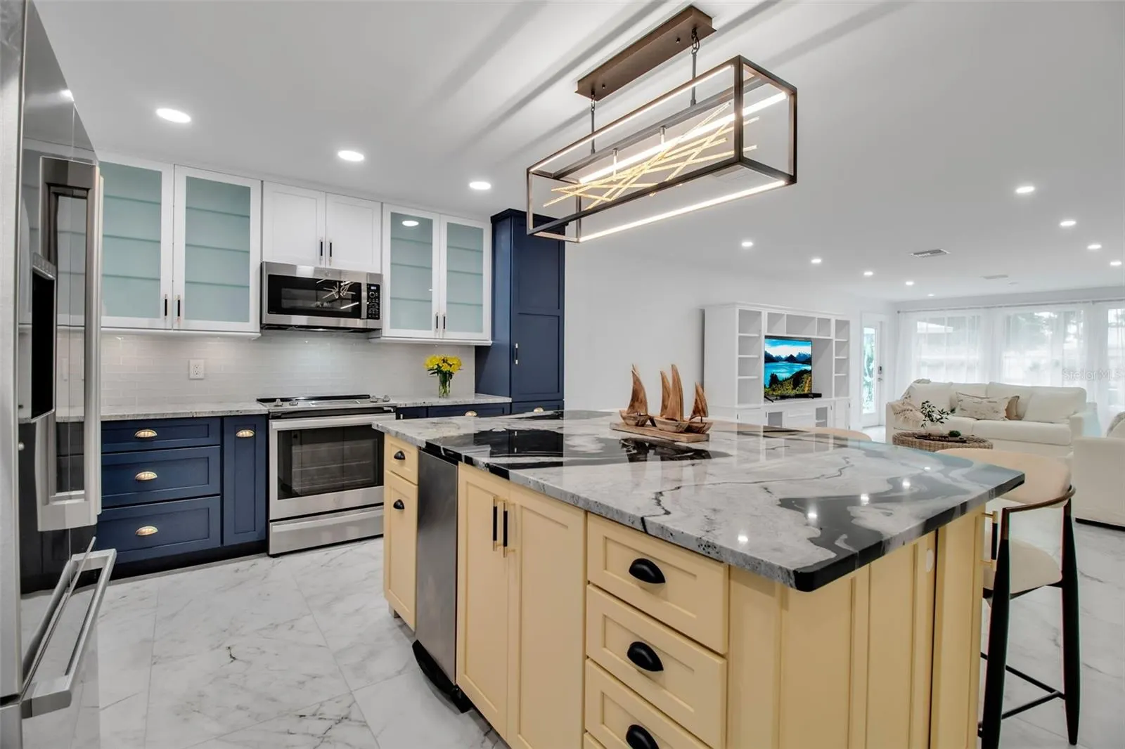 602 FAIR WINDS DR #602, #602