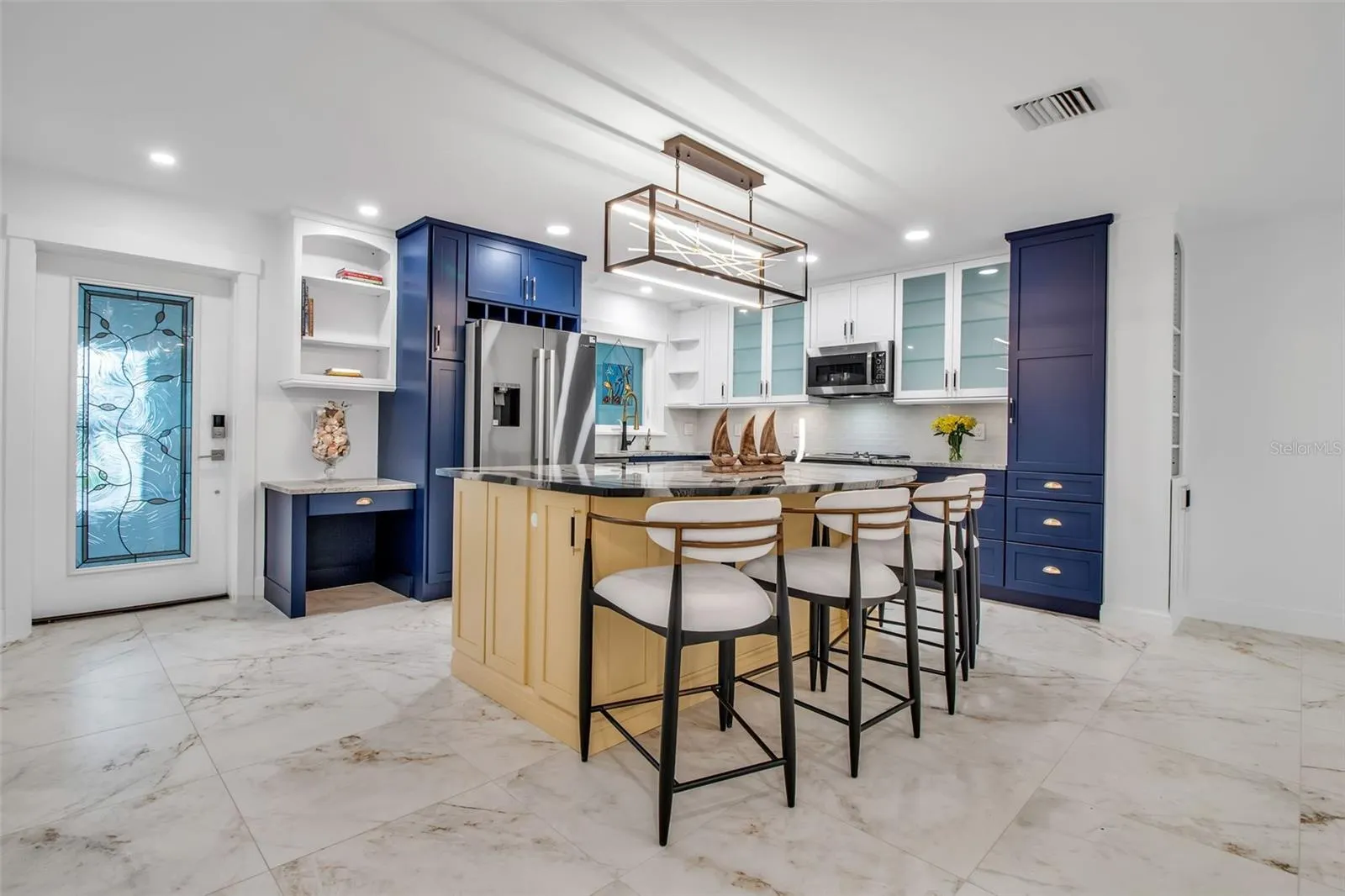 602 FAIR WINDS DR #602, #602