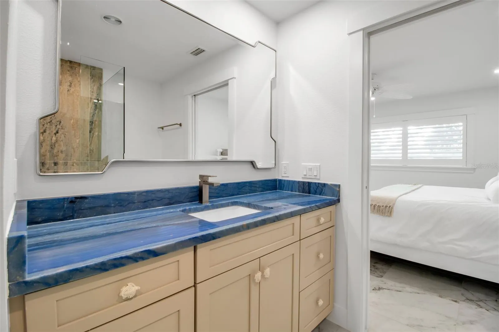 602 FAIR WINDS DR #602, #602