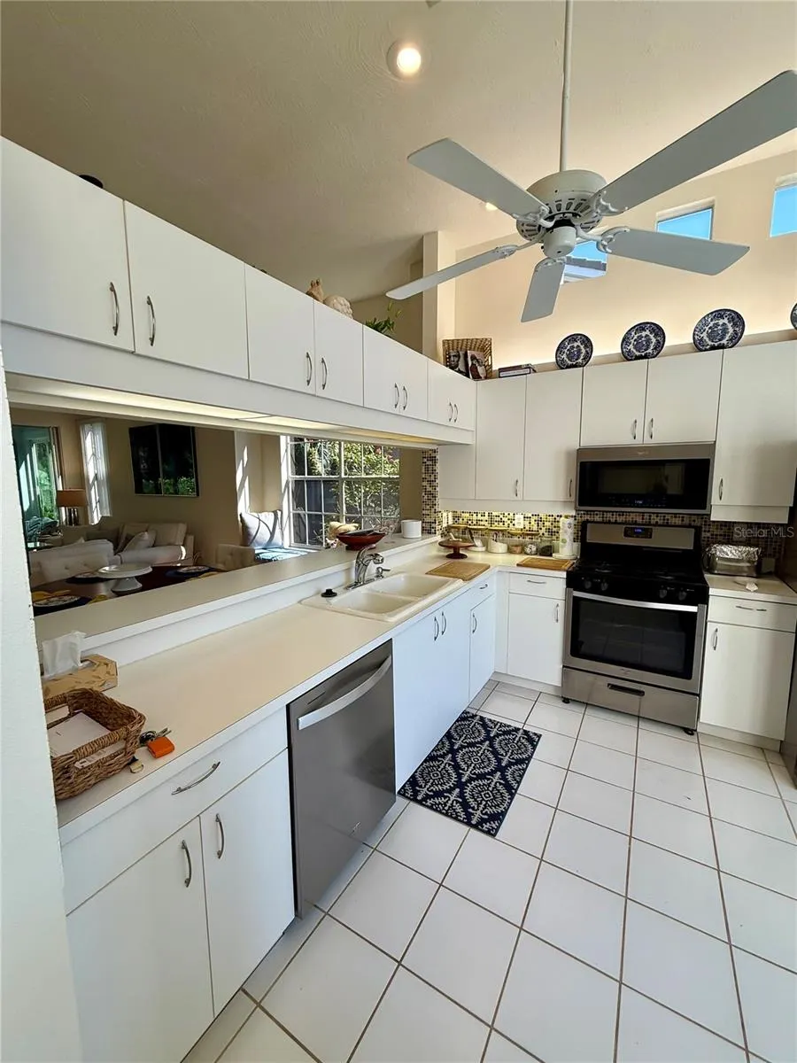 7628 WHITEBRIDGE GLN