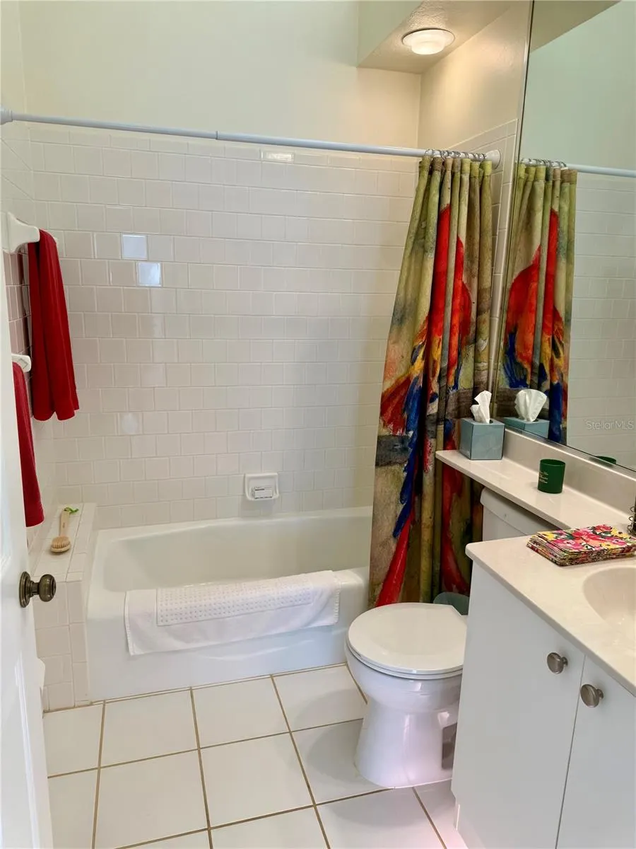 7628 WHITEBRIDGE GLN