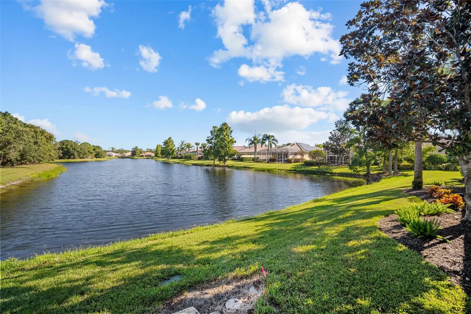 5785 VALENTE PL