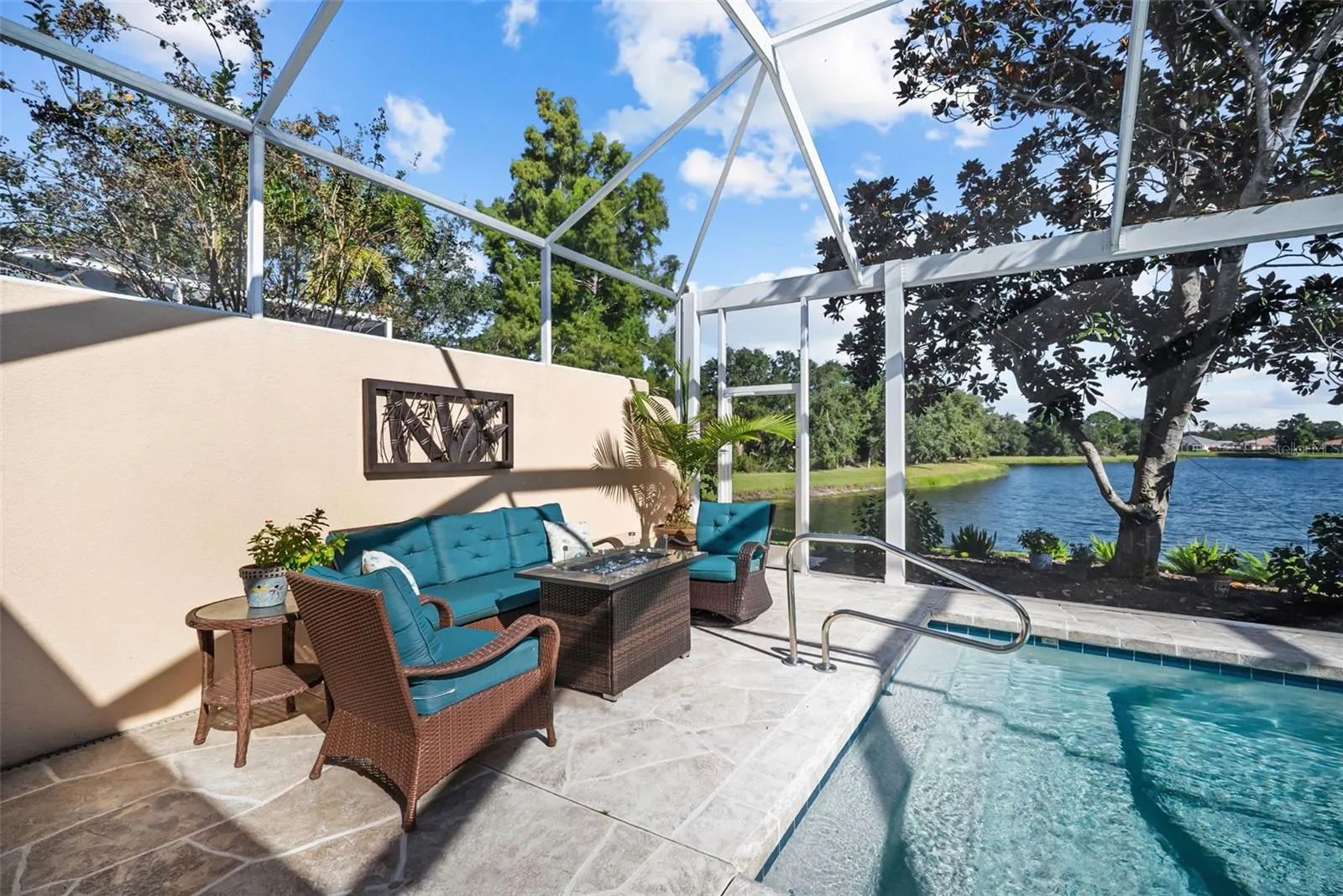 5785 VALENTE PL