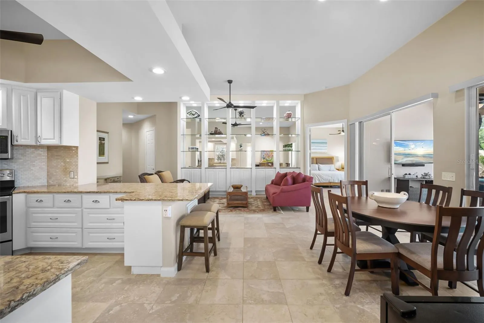 5785 VALENTE PL