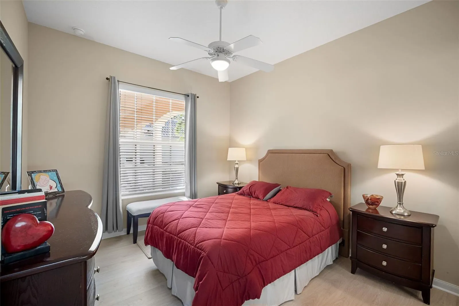 5785 VALENTE PL
