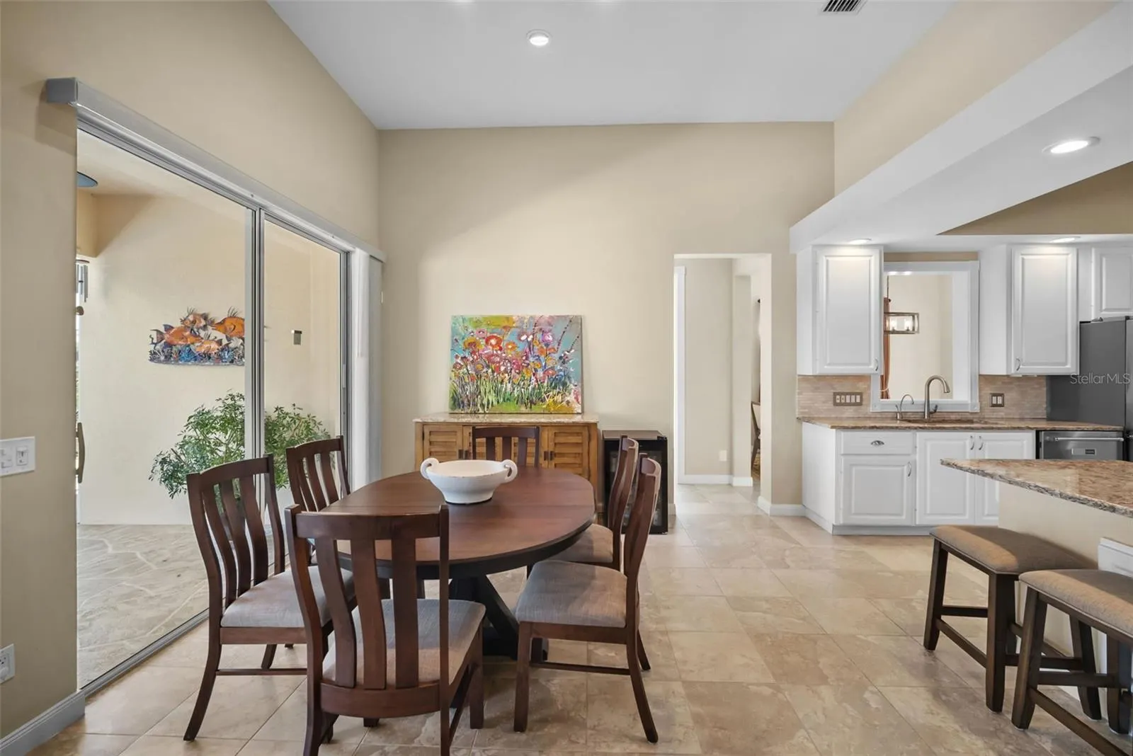 5785 VALENTE PL