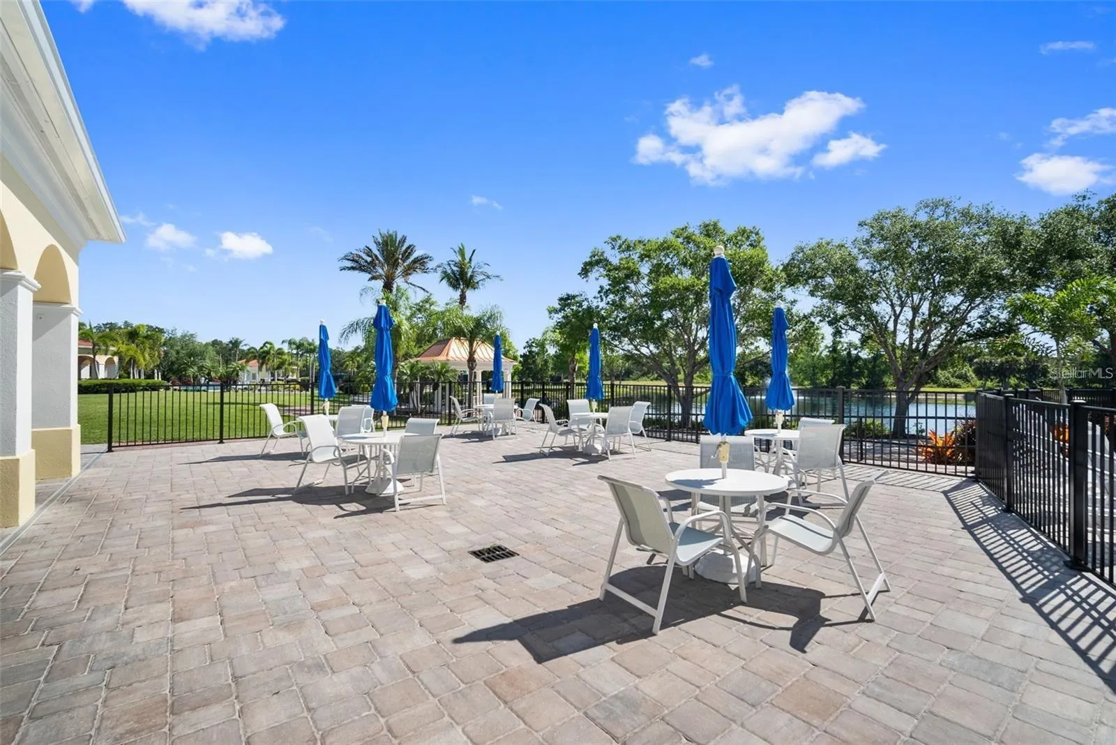5785 VALENTE PL