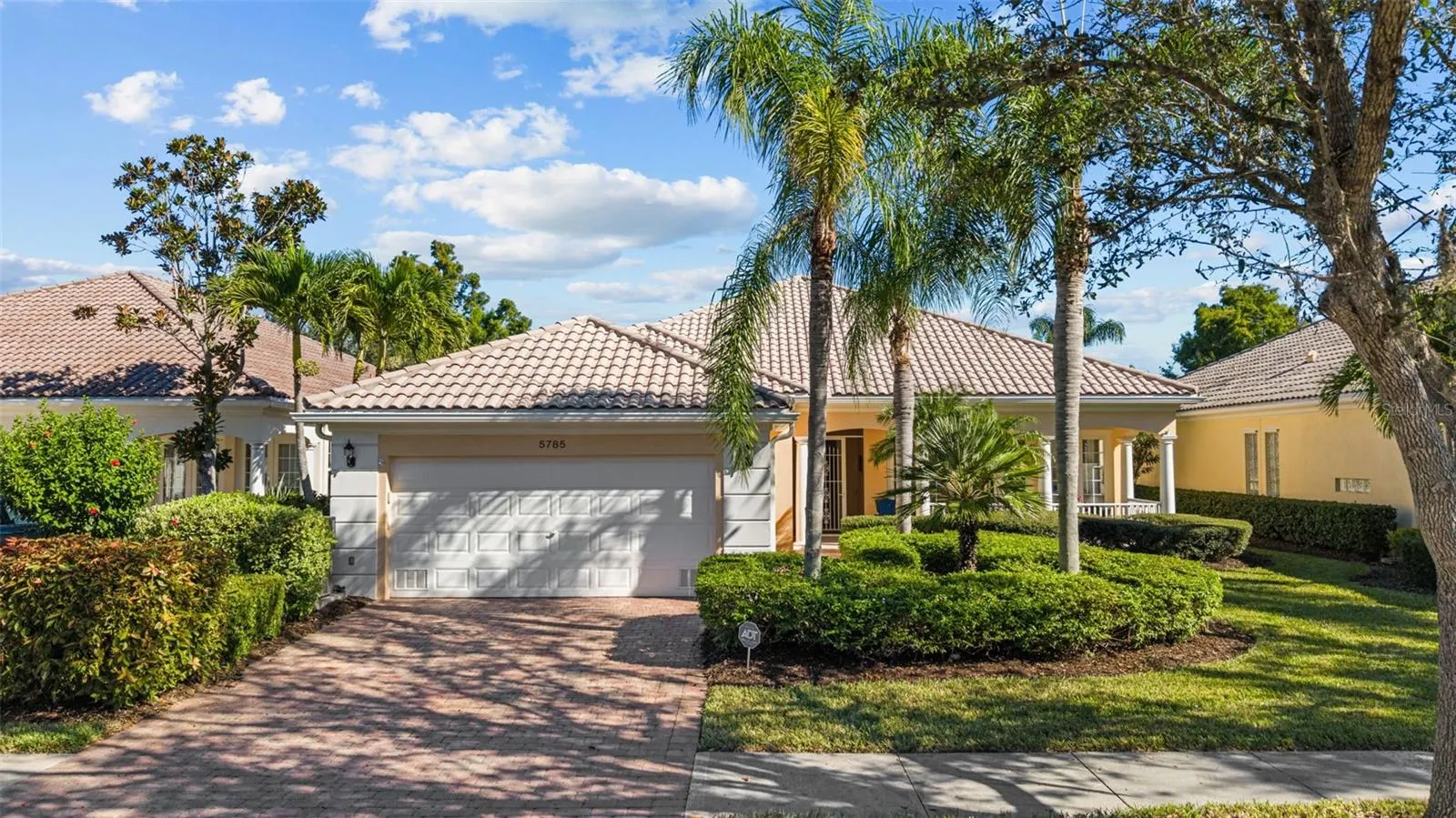 5785 VALENTE PL