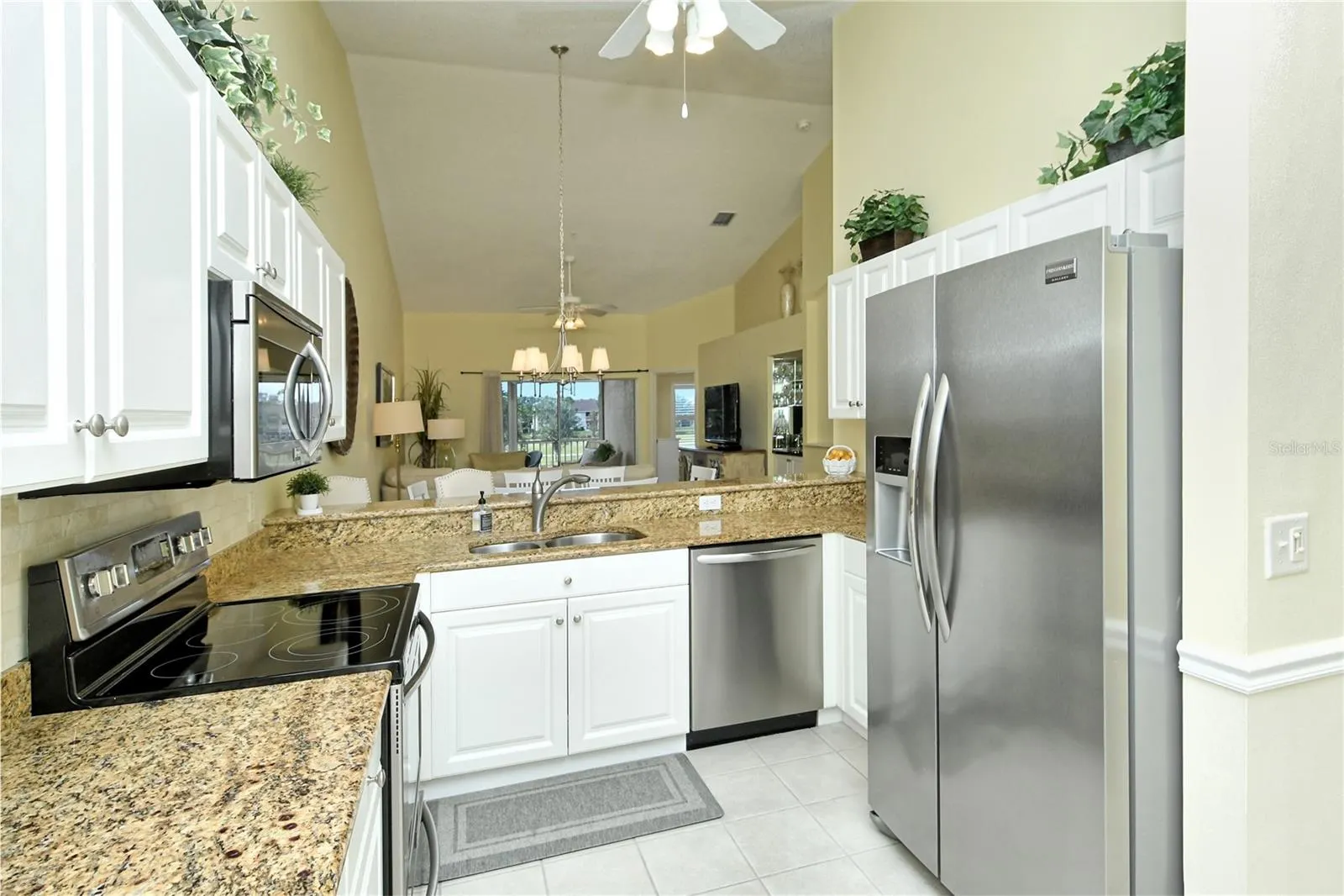 5250 HYLAND HILLS AVE #1525, #1525