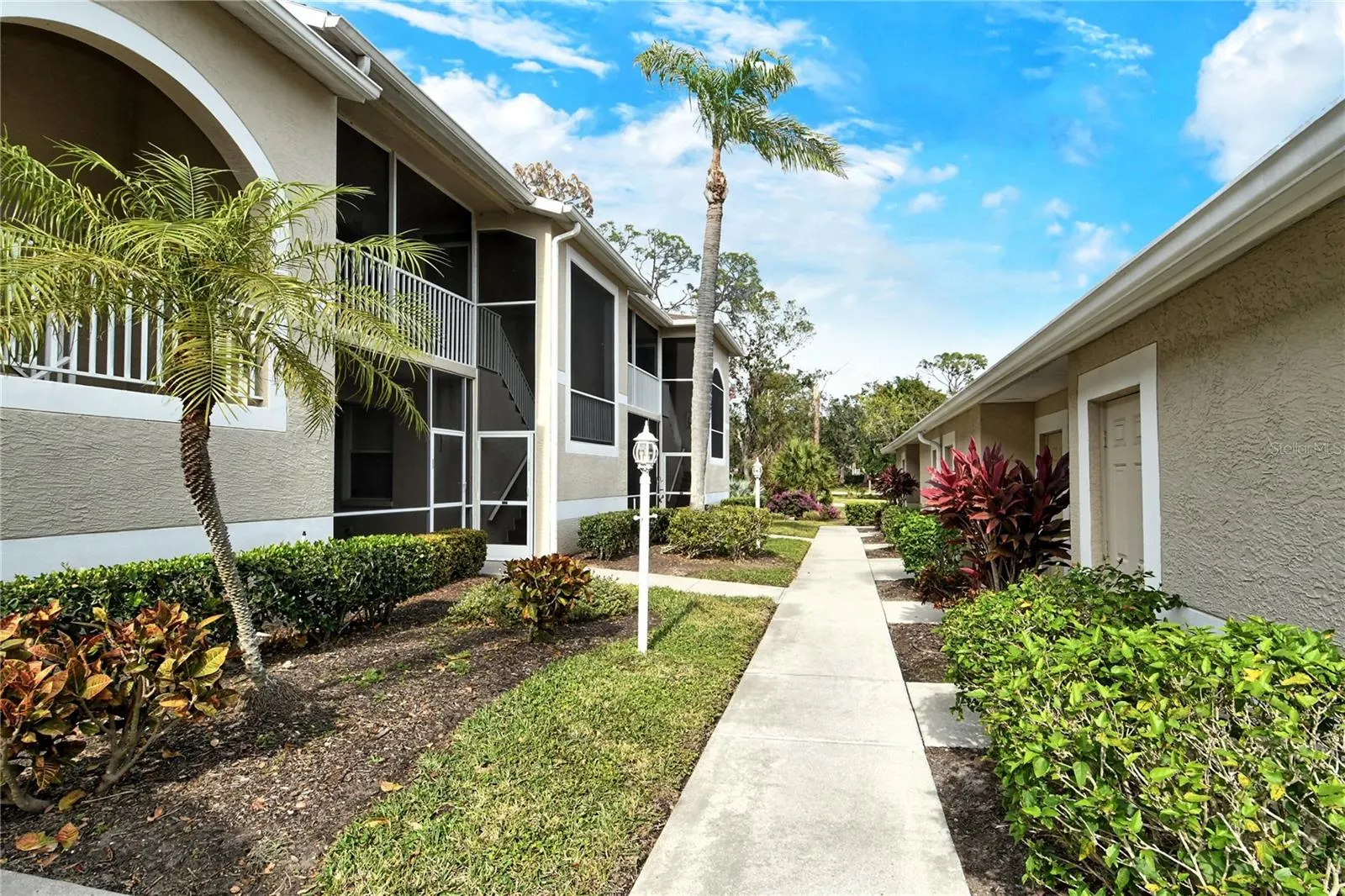 5250 HYLAND HILLS AVE #1525, #1525