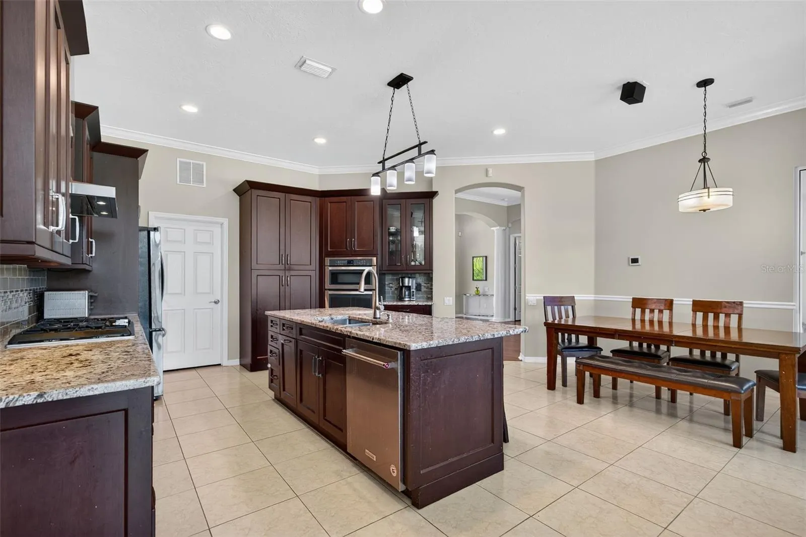 8965 WILDLIFE LOOP