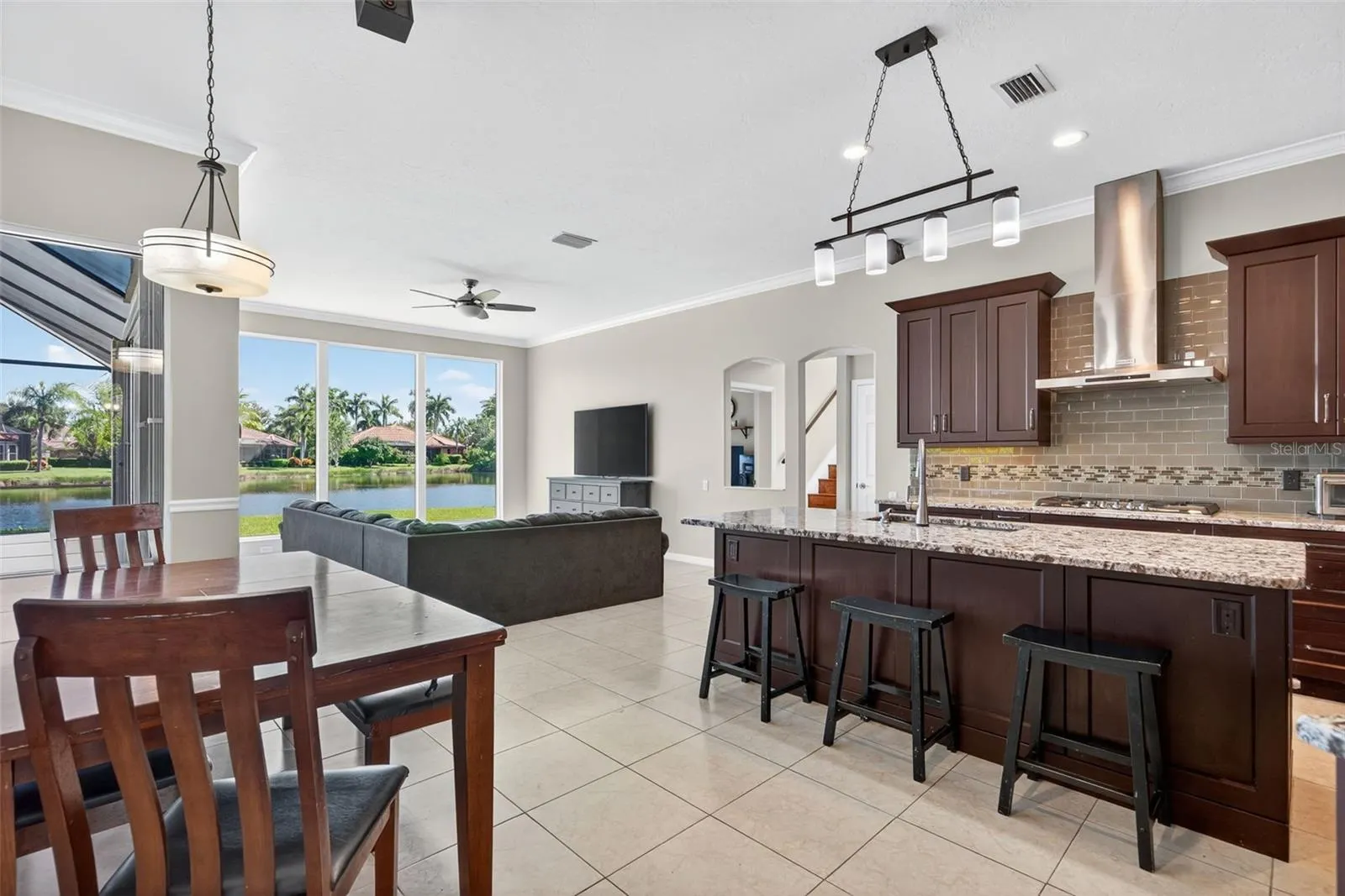 8965 WILDLIFE LOOP
