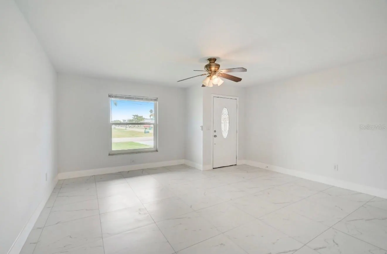 2214 SE 13TH ST