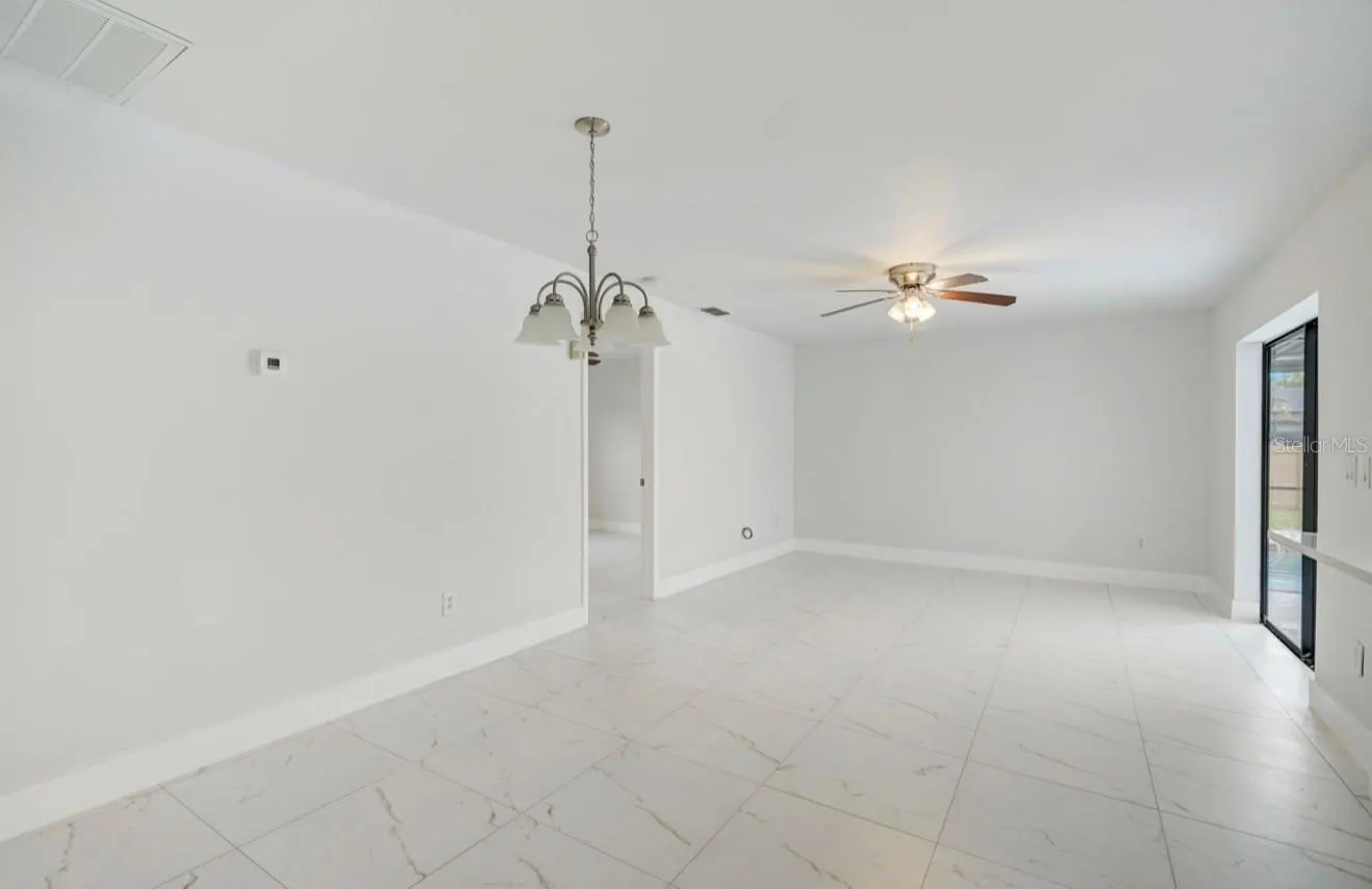 2214 SE 13TH ST