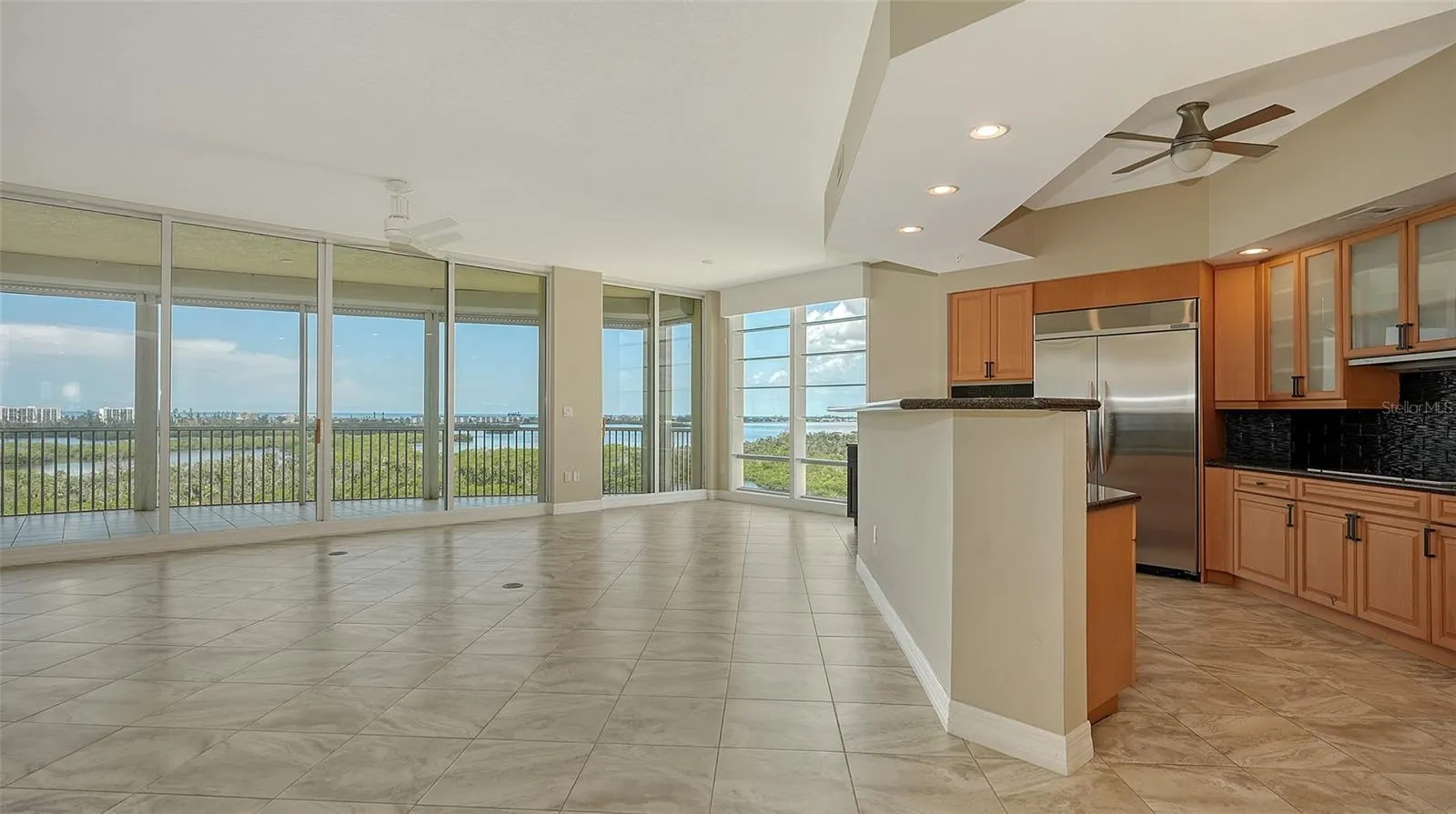 385 N POINT RD #903, #903