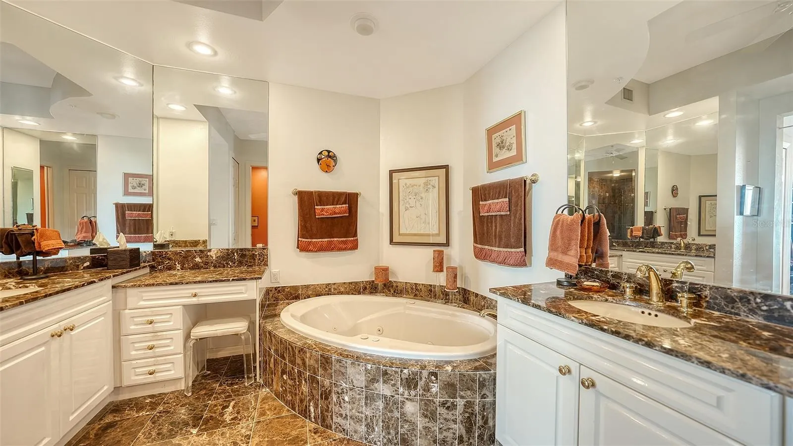 385 N POINT RD #903, #903
