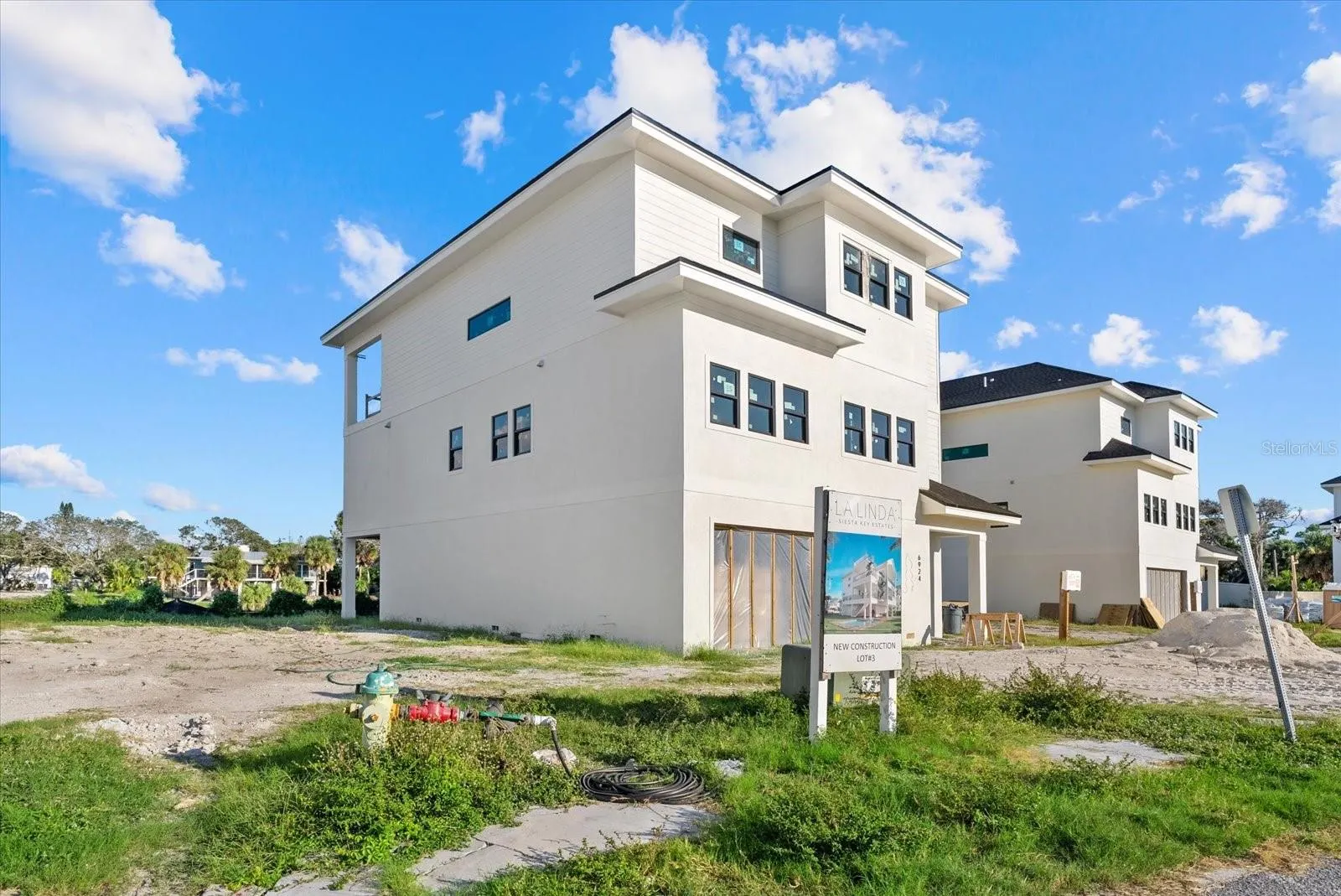 6913 BOCHI CIR