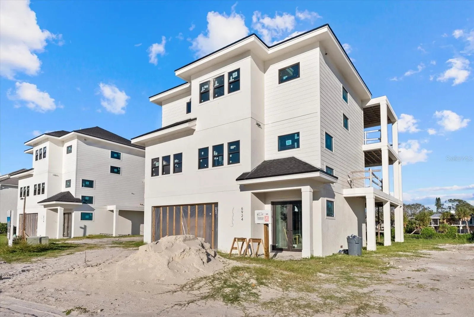 6913 BOCHI CIR
