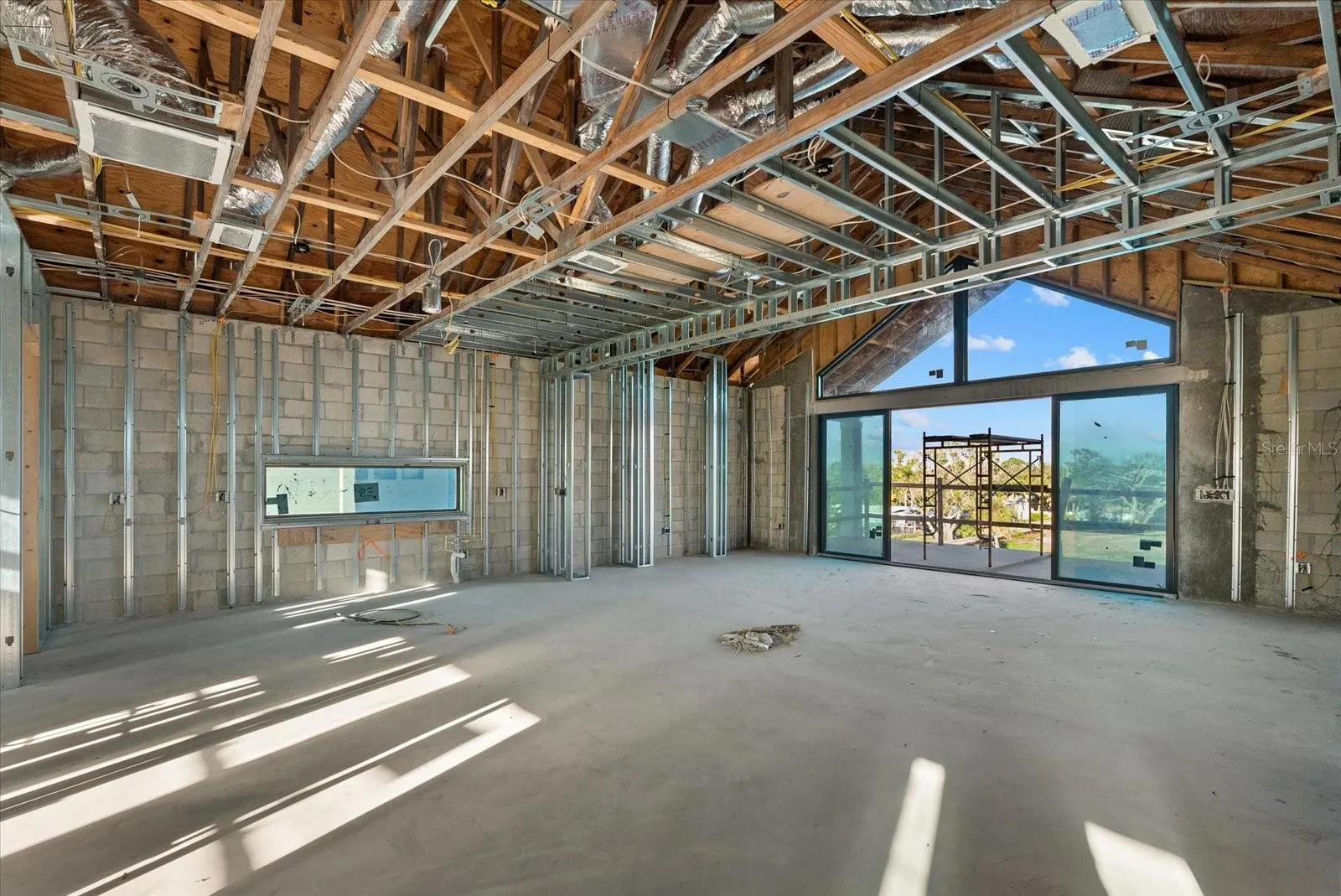6913 BOCHI CIR