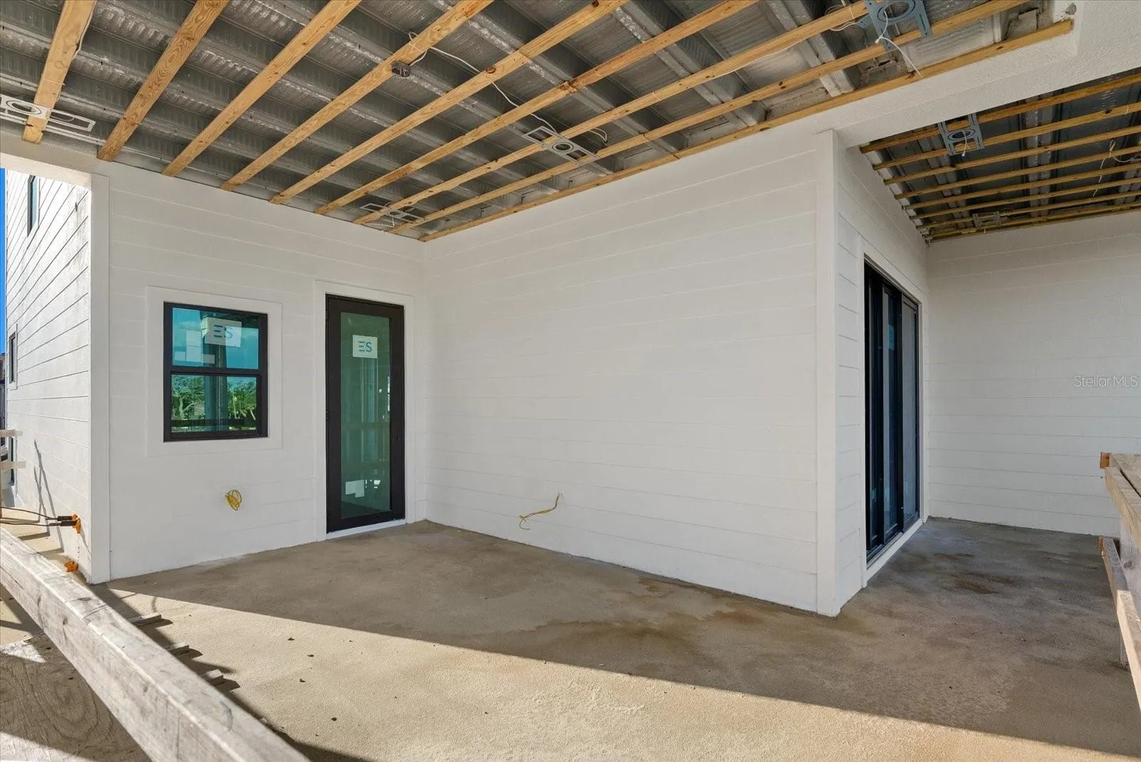 6913 BOCHI CIR