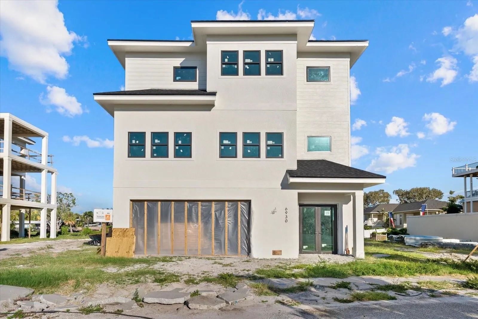 6913 BOCHI CIR