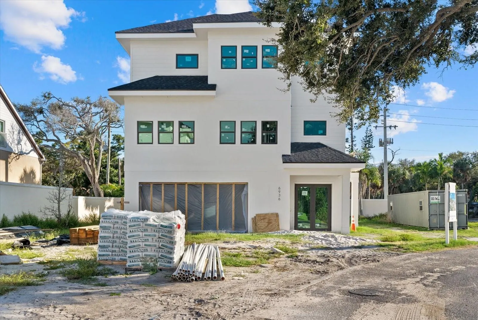 6913 BOCHI CIR