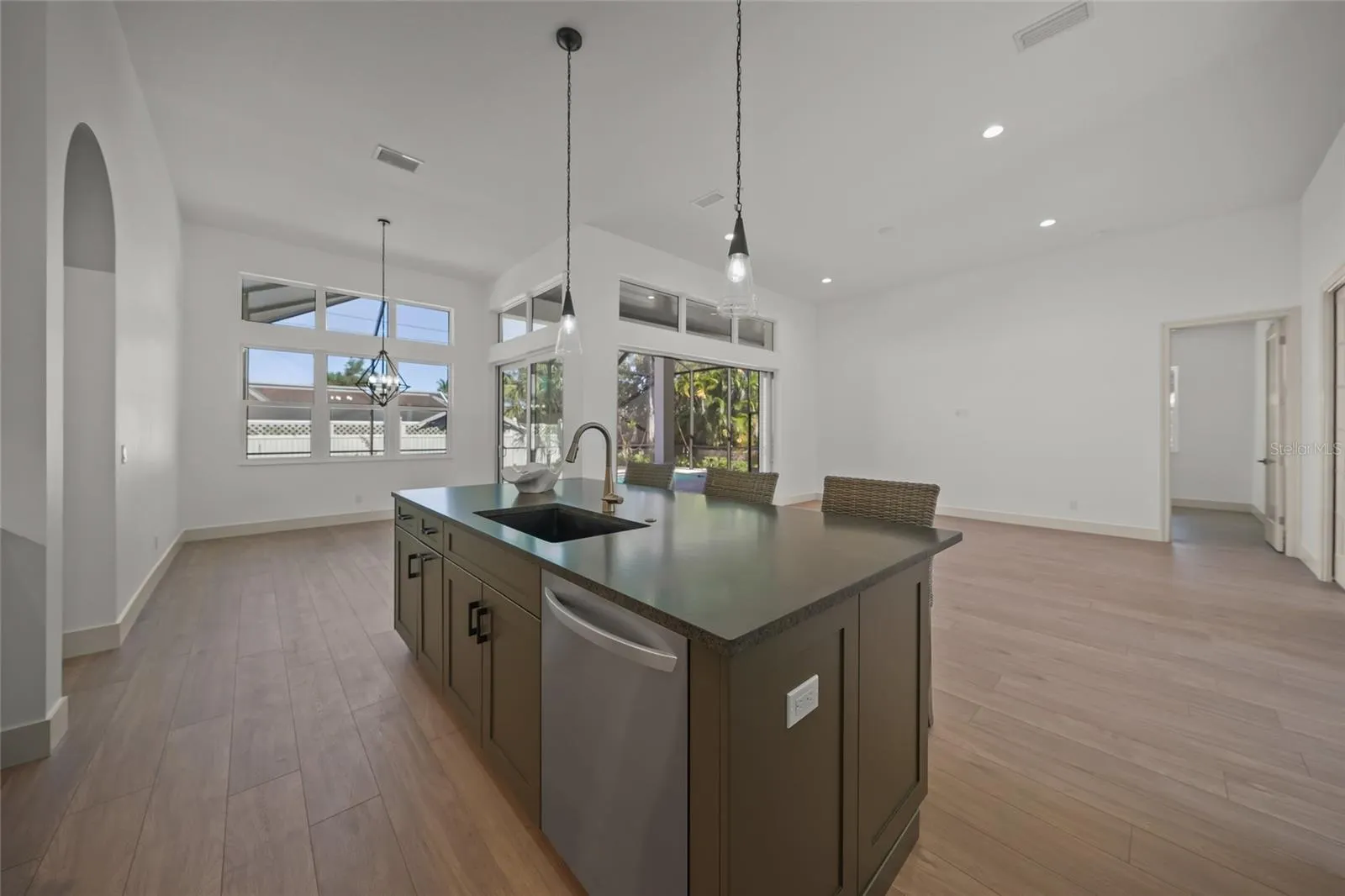 504 GULF ST