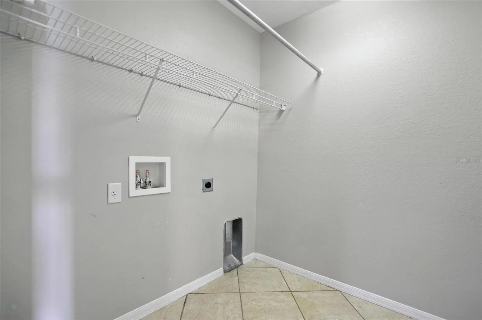 9010 GLADIOLUS PRESERVE CIR