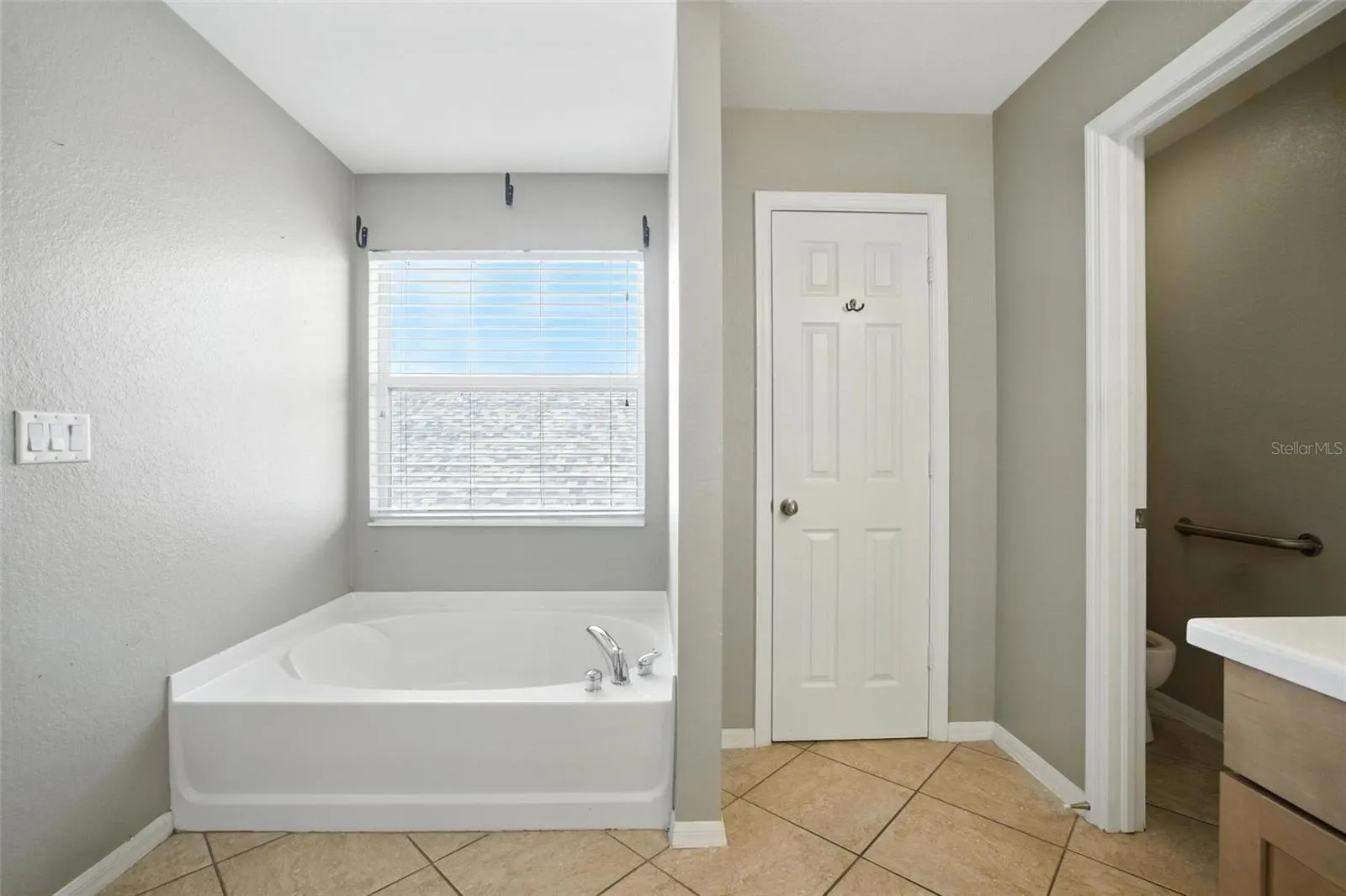 9010 GLADIOLUS PRESERVE CIR