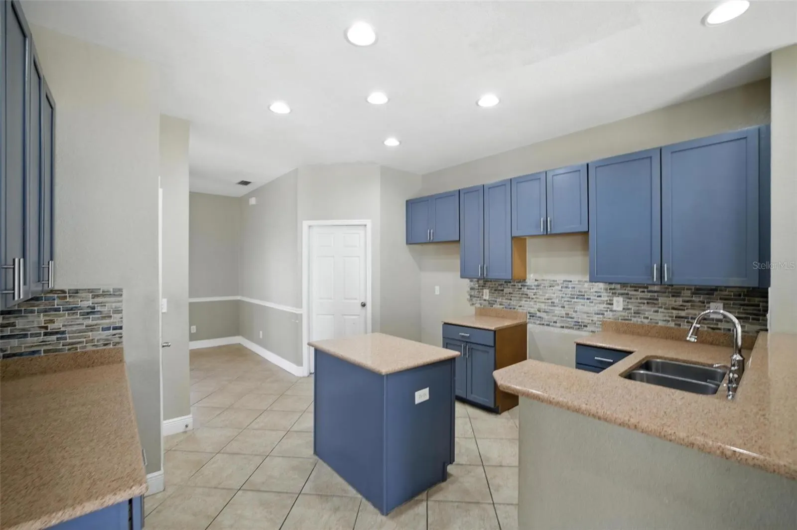 9010 GLADIOLUS PRESERVE CIR