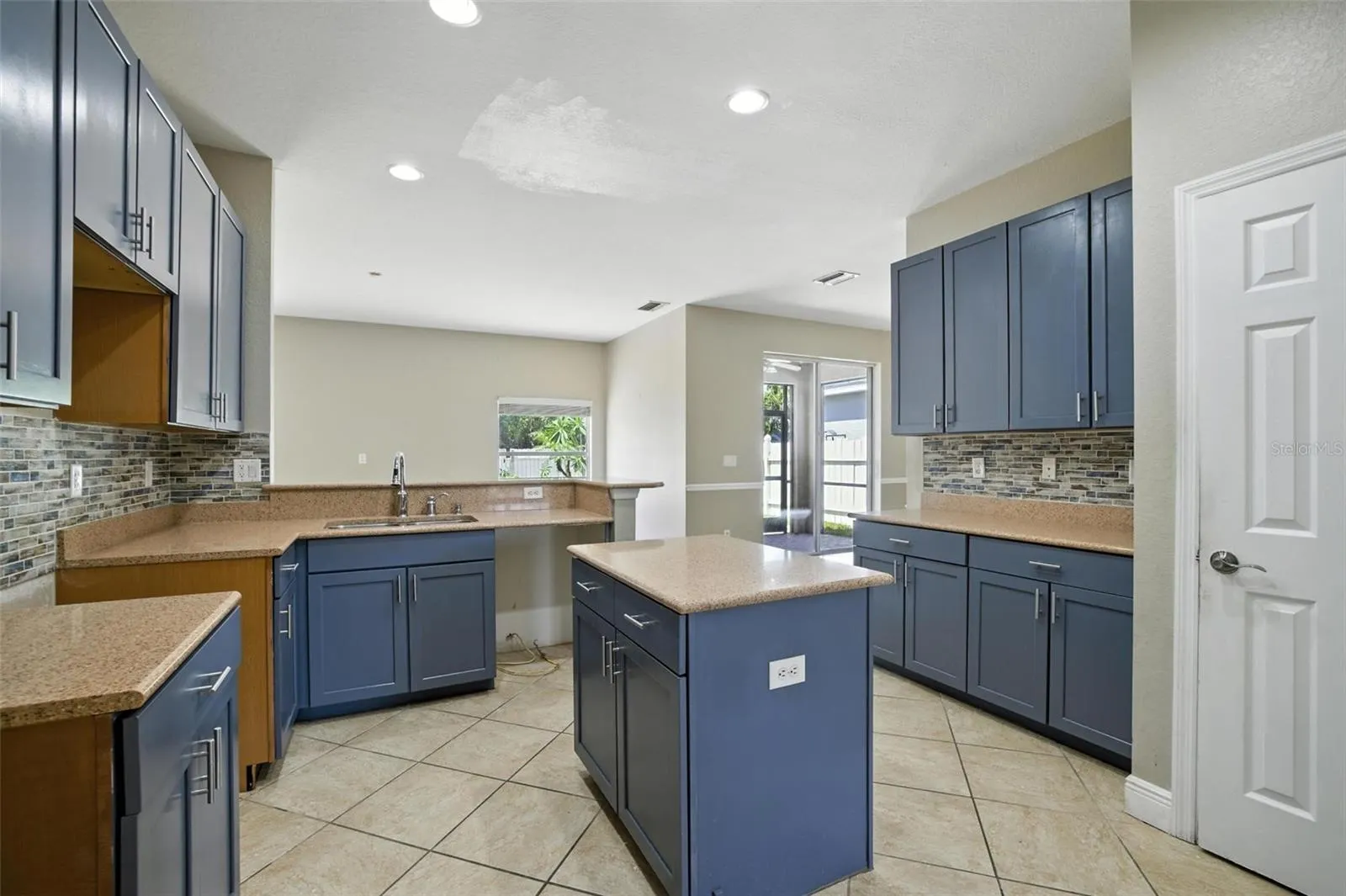9010 GLADIOLUS PRESERVE CIR