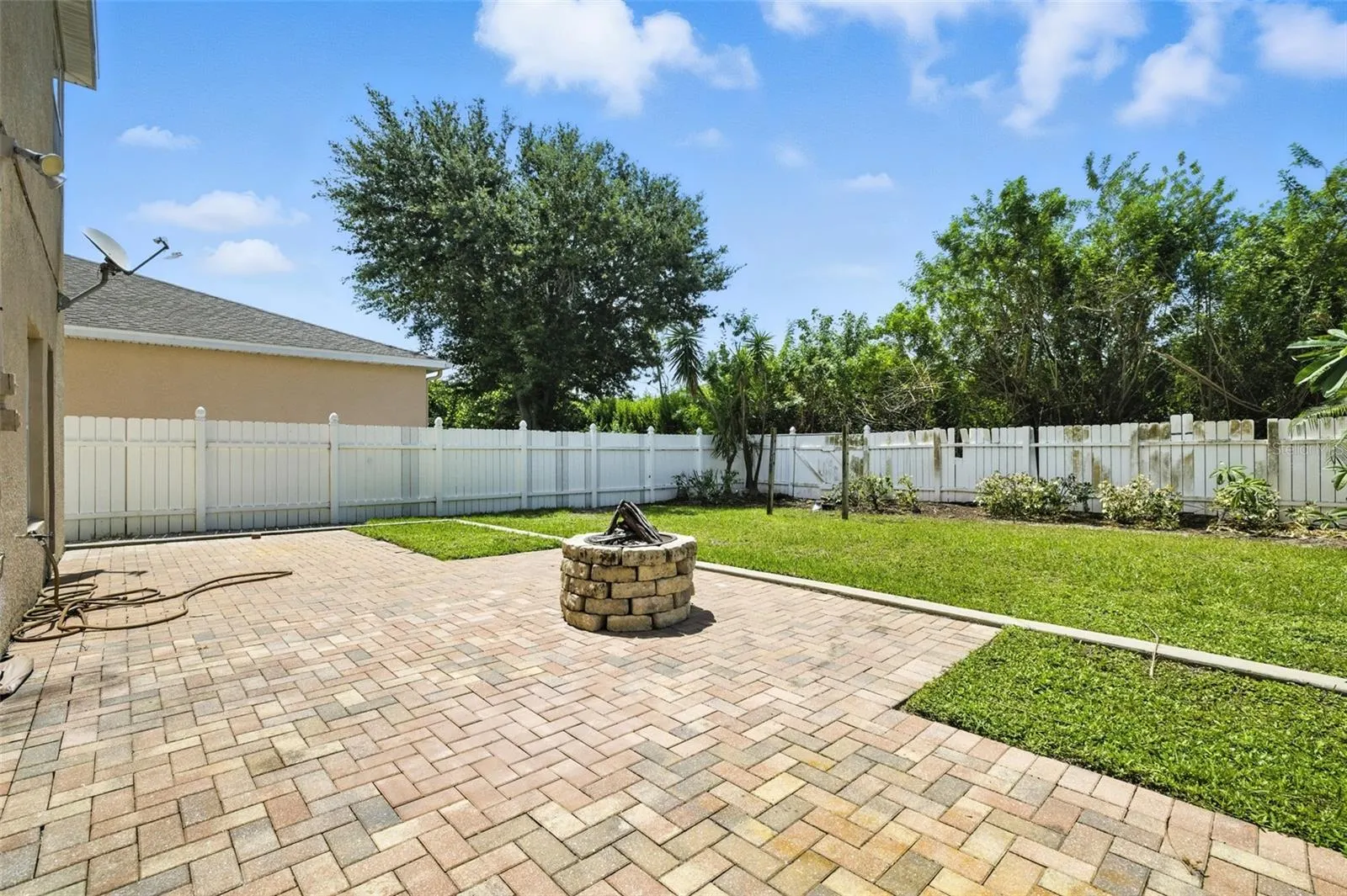 9010 GLADIOLUS PRESERVE CIR