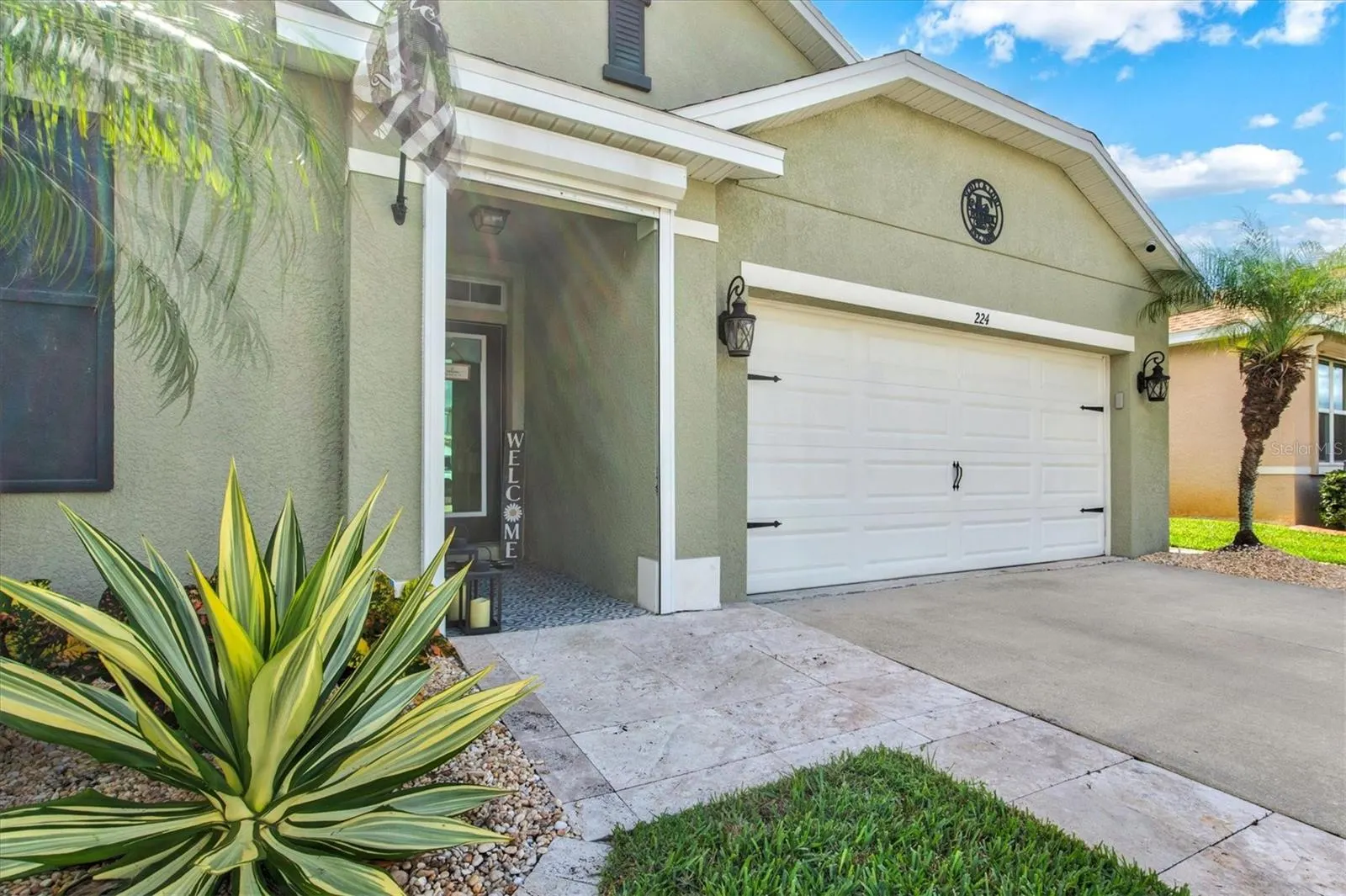 224 LONE DOVE LN