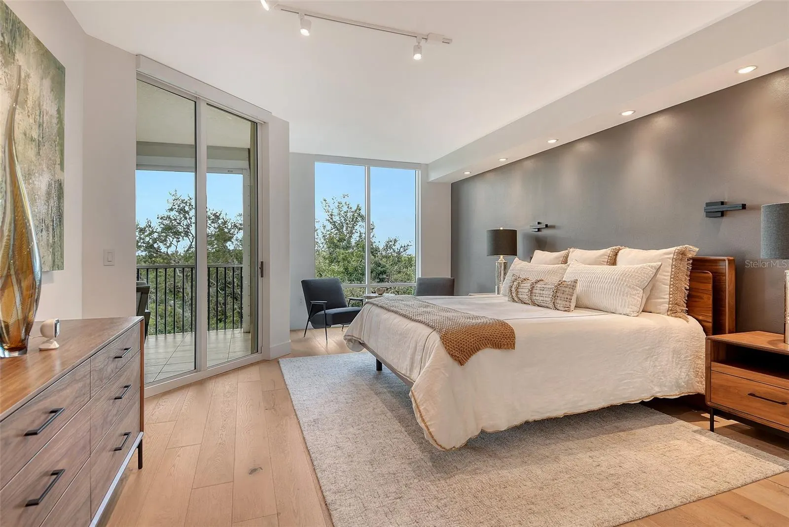 401 NORTH POINT RD #404, #404