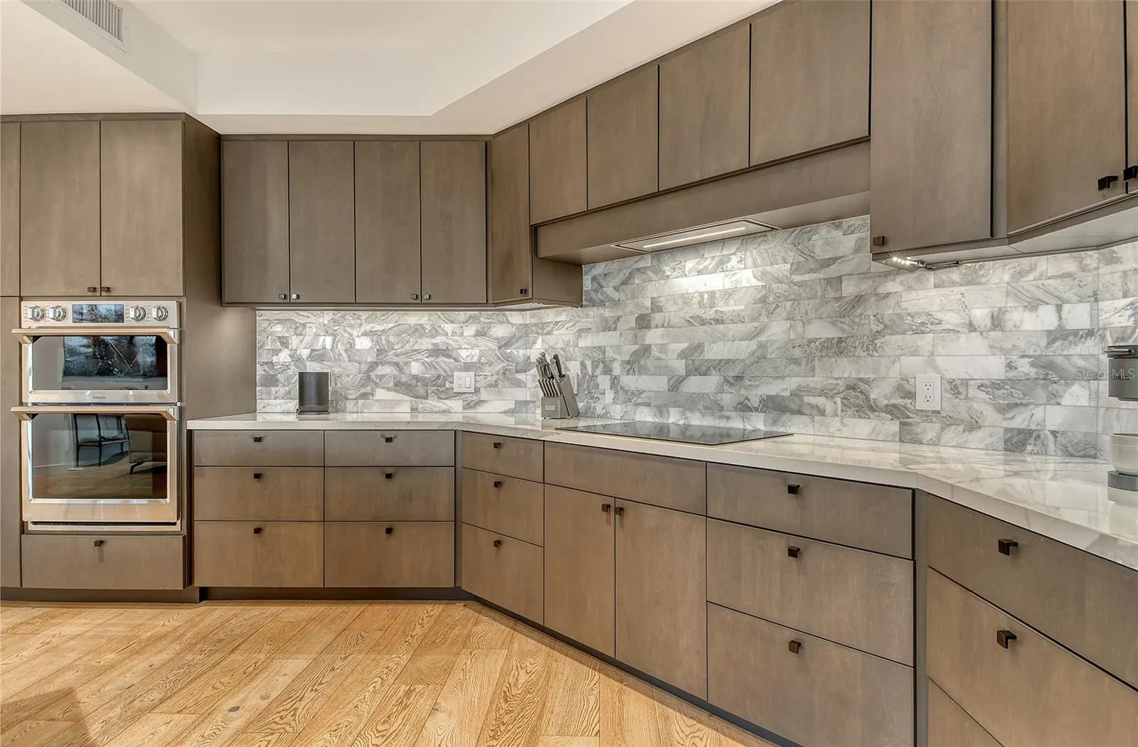 401 NORTH POINT RD #404, #404