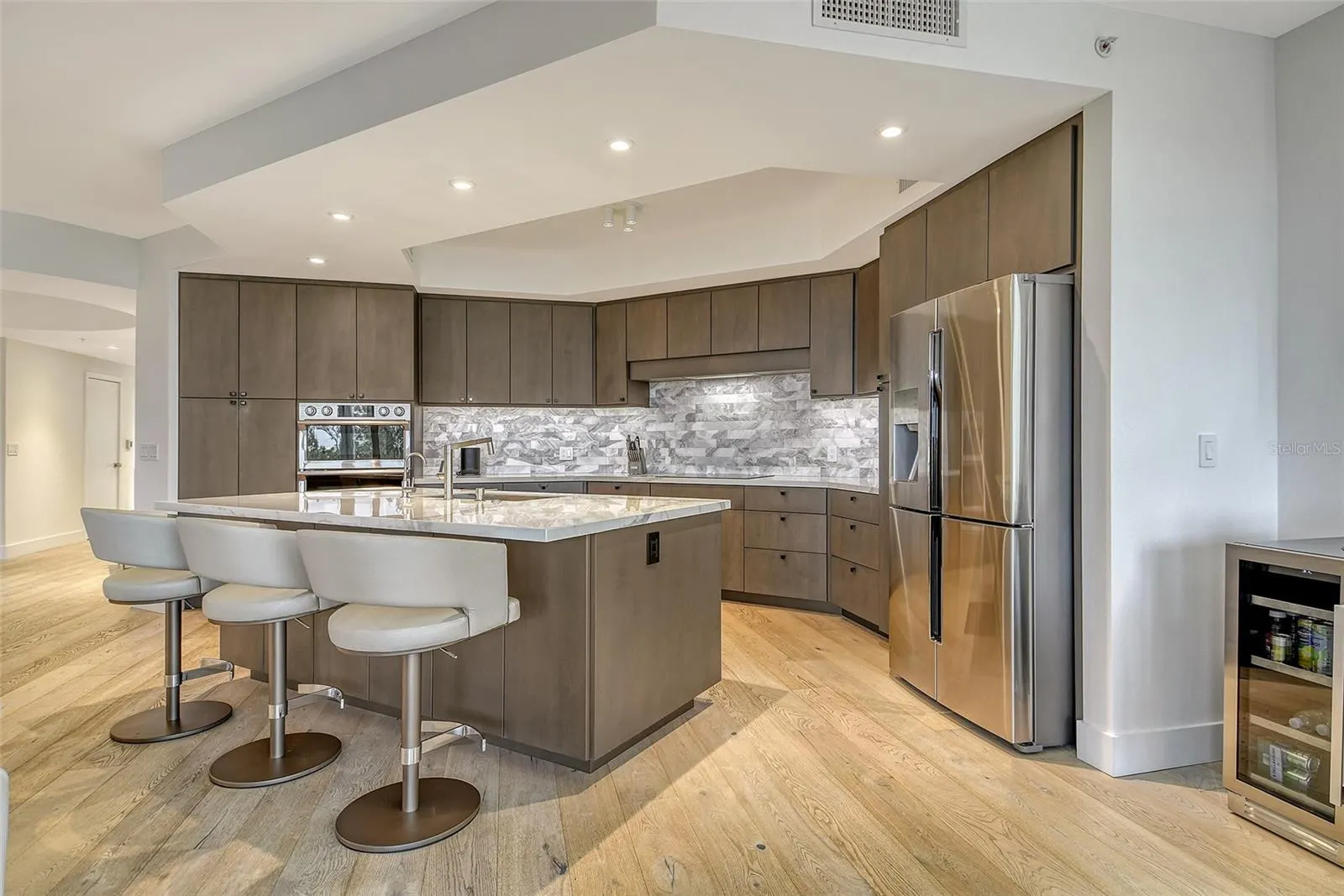 401 NORTH POINT RD #404, #404