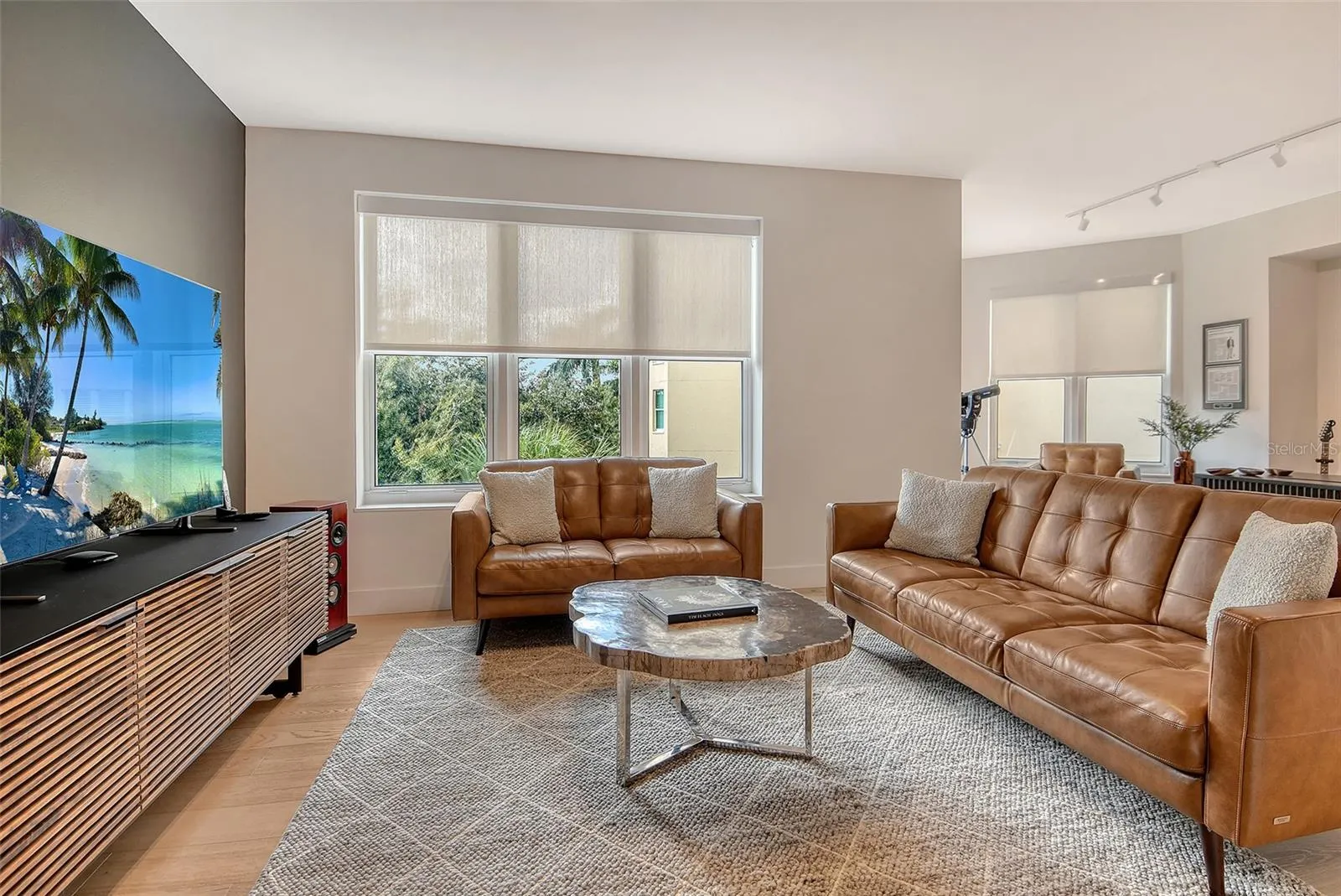 401 NORTH POINT RD #404, #404