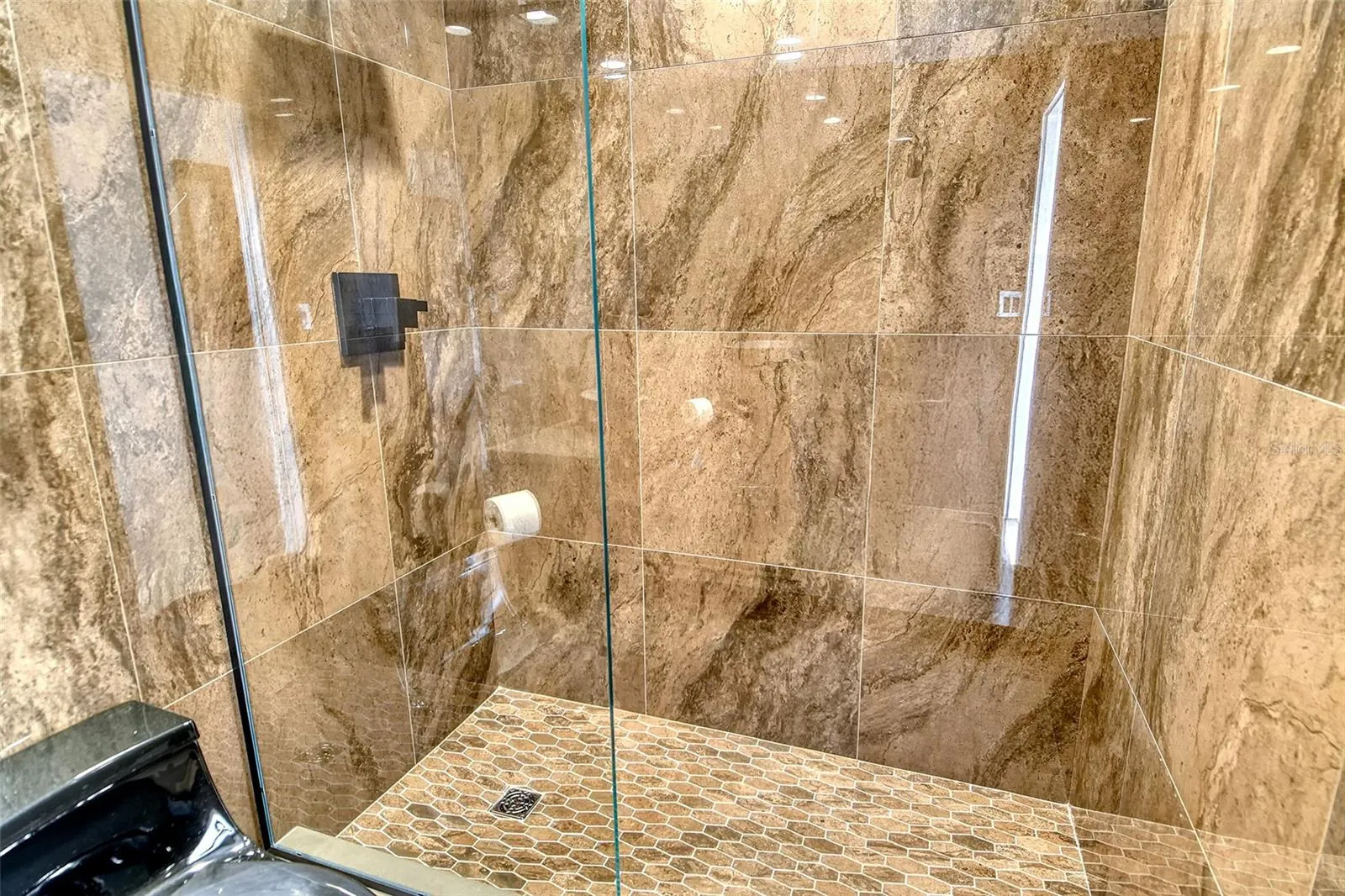 401 NORTH POINT RD #404, #404